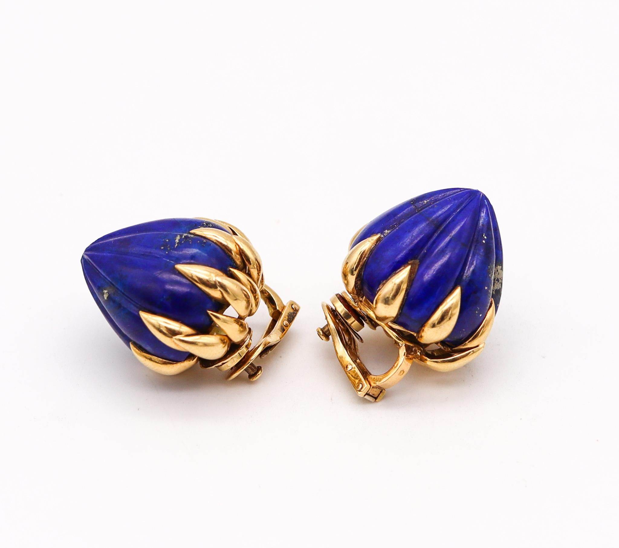 Cabochon Pierre Sterle 1960 Retro Modern Clip on Earring in 18kt Yellow Gold with Lapis