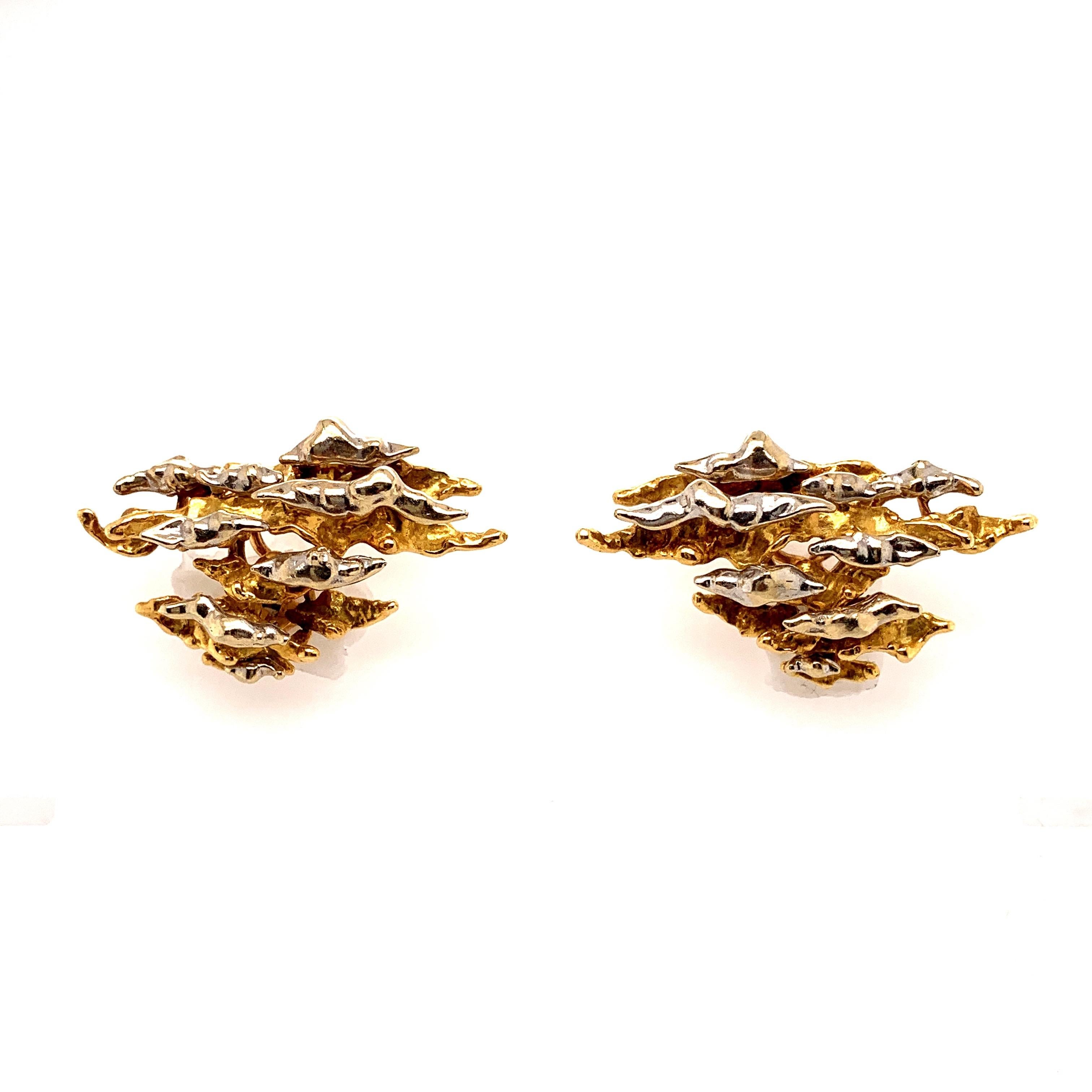 Pierre Sterlé, Paris 18 Karat Gold Clip-On Ohrringe im Zustand „Hervorragend“ im Angebot in New York, NY