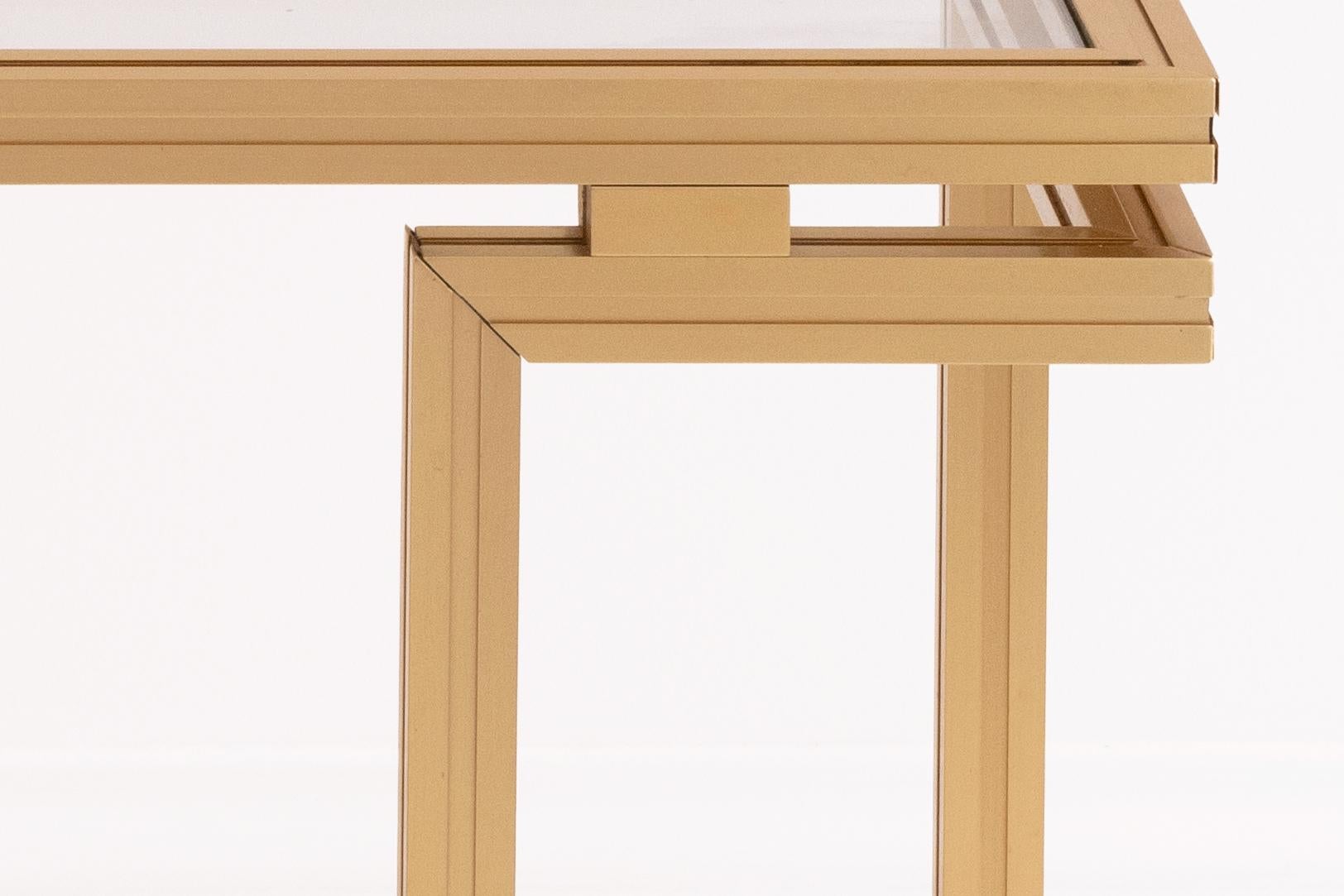 Doré Pierre Vandel - Table console en métal doré du XXe siècle 1970 en vente