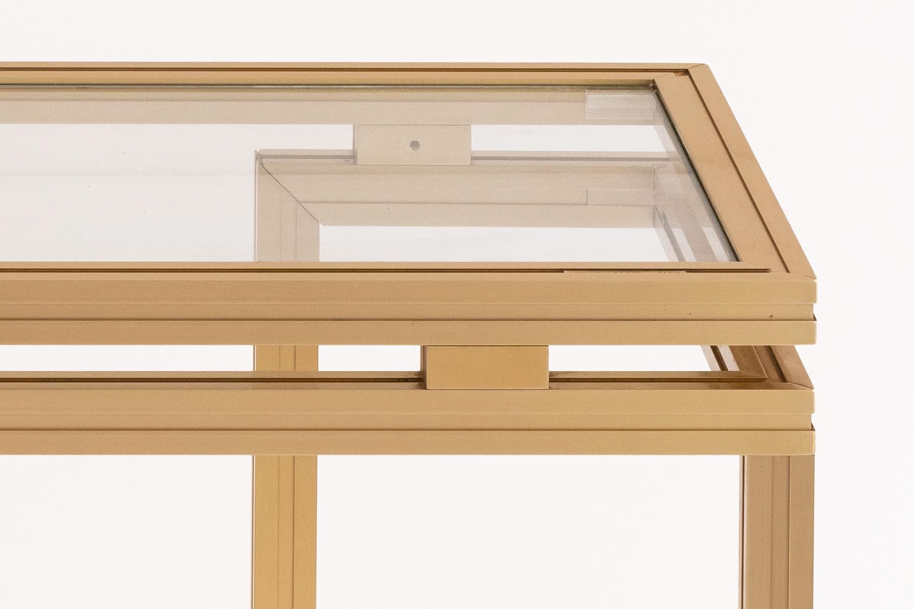 Pierre Vandel - Table console en métal doré du XXe siècle 1970 en vente 1