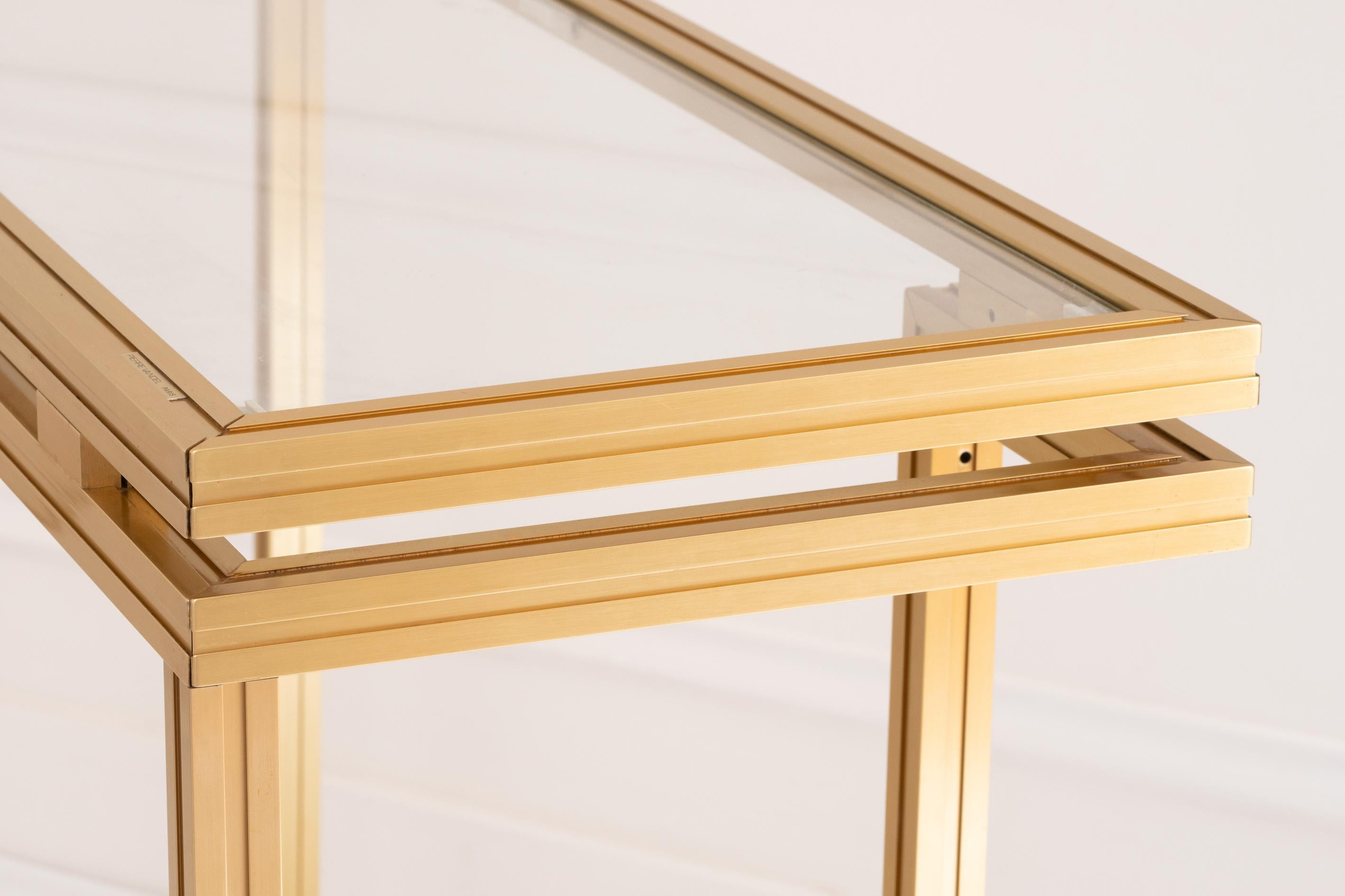 Pierre Vandel - Table console en métal doré du XXe siècle 1970 en vente 2