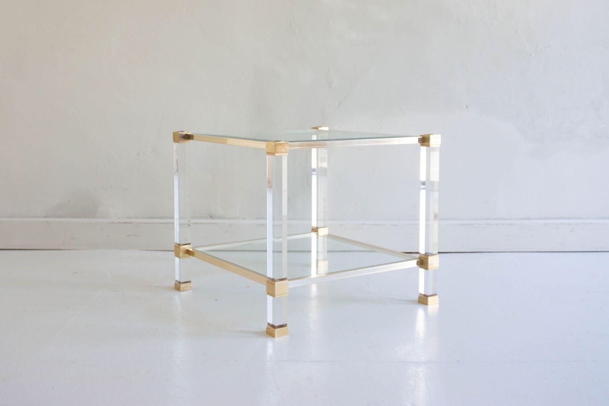 Pierre Vandel Lucite Two Tier Glass Side Table (Ende des 20. Jahrhunderts) im Angebot