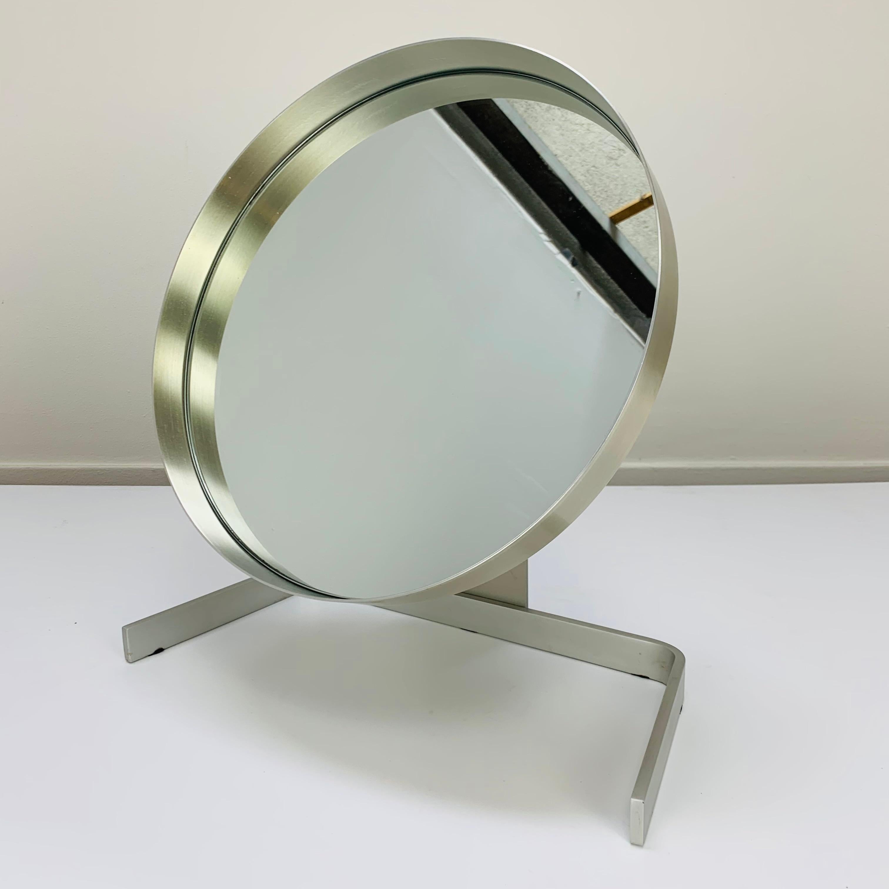 Fin du 20e siècle Miroir de table en aluminium, pièce française de Pierre Vandel, datant d'environ 1970 en vente