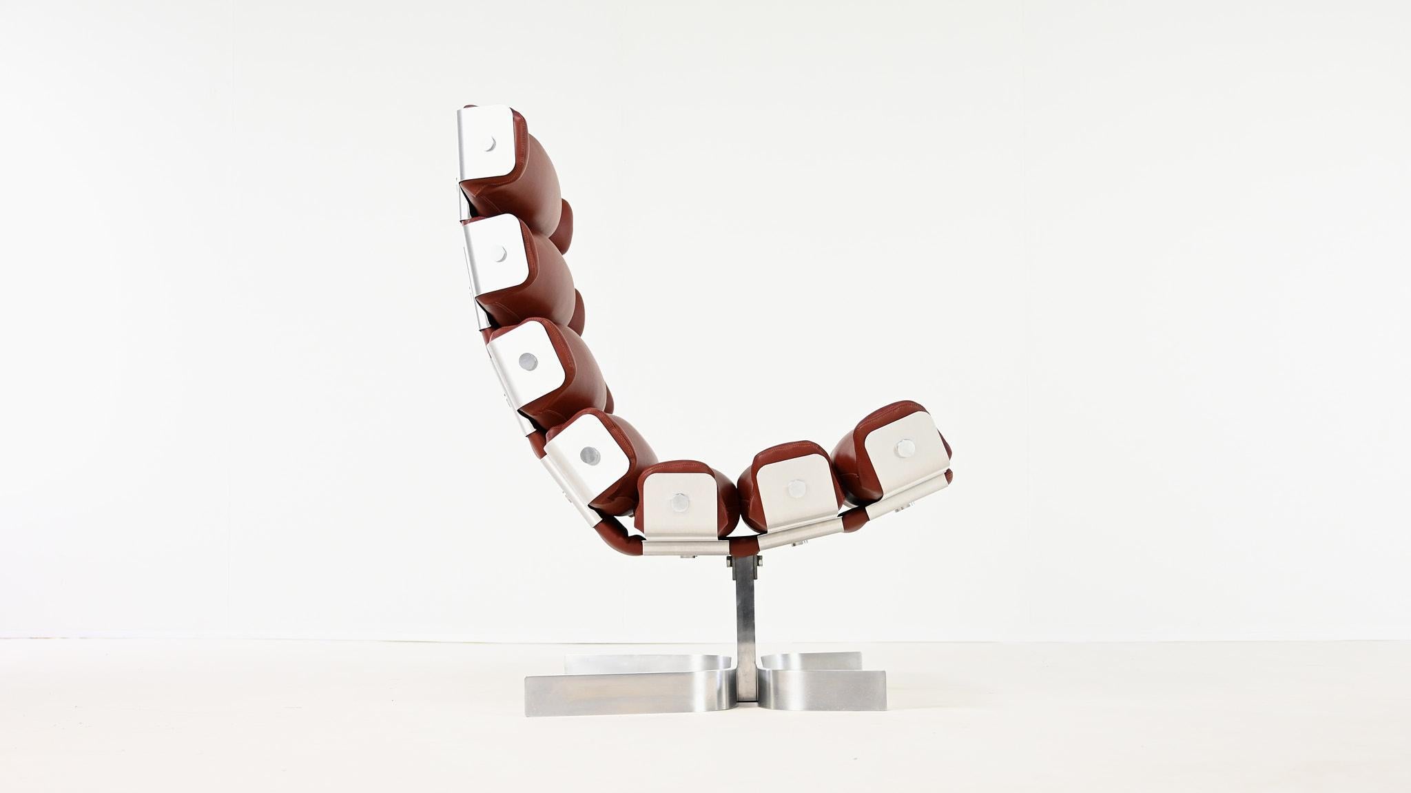 Pierre Vandel, chaise longue Rib Vertebre, aluminium et cuir. France, C.C. 1970 4