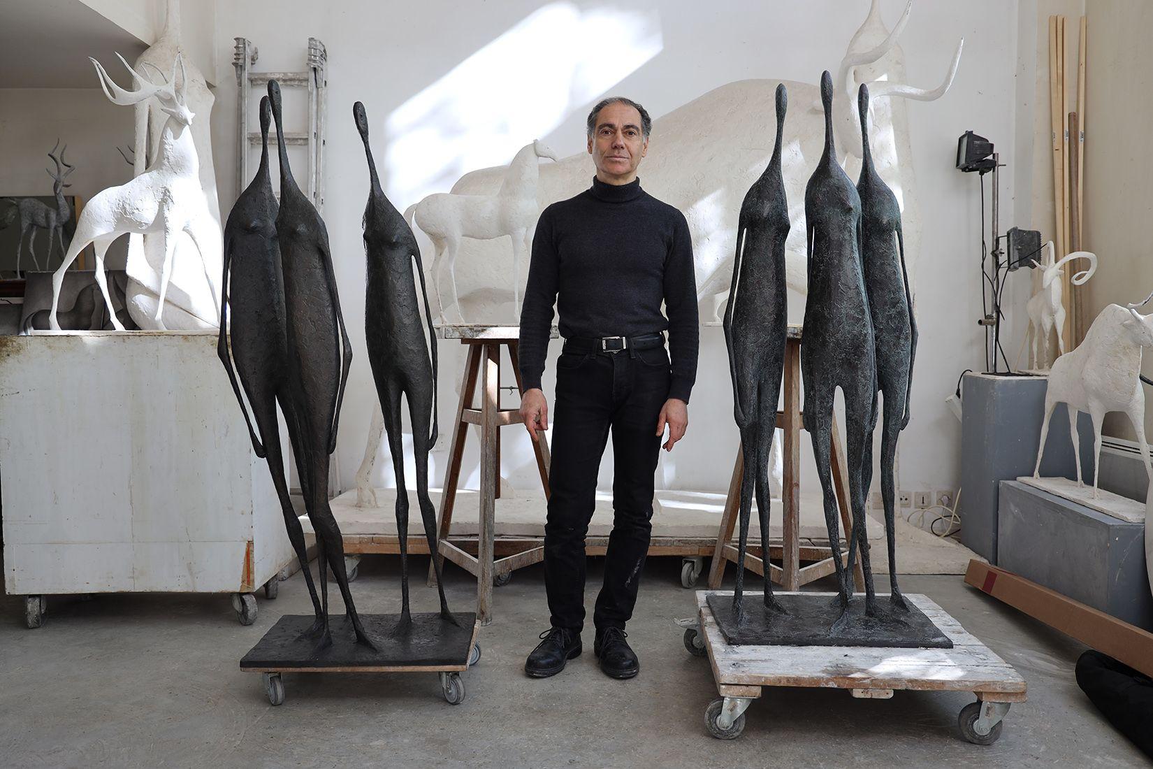 3 Large Standing Figures II by Pierre Yermia - Contemporary bronze sculpture For Sale 4