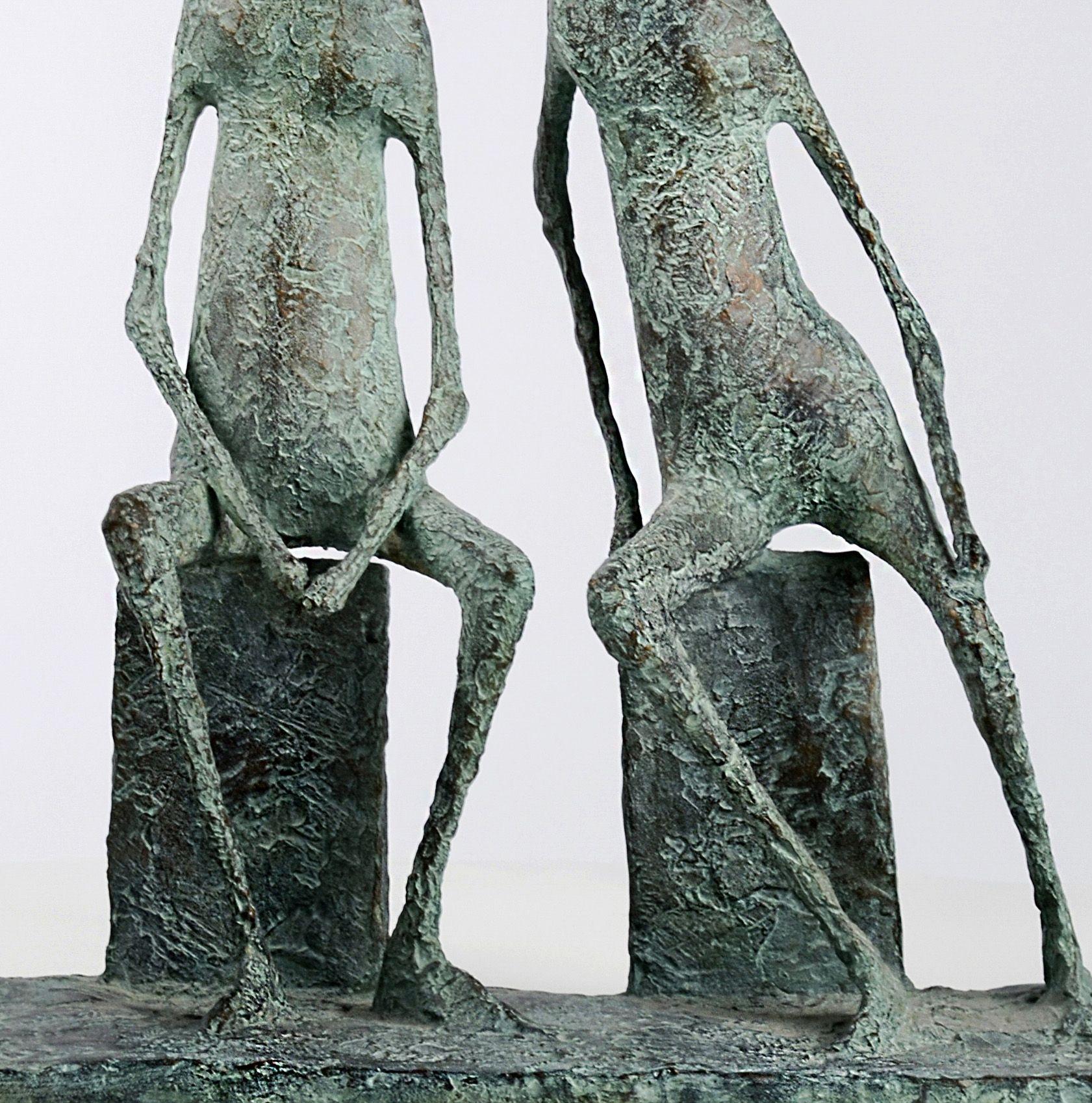 3 Seated Figures I de Pierre Yermia - Sculpture contemporaine en bronze, groupe, trio en vente 4