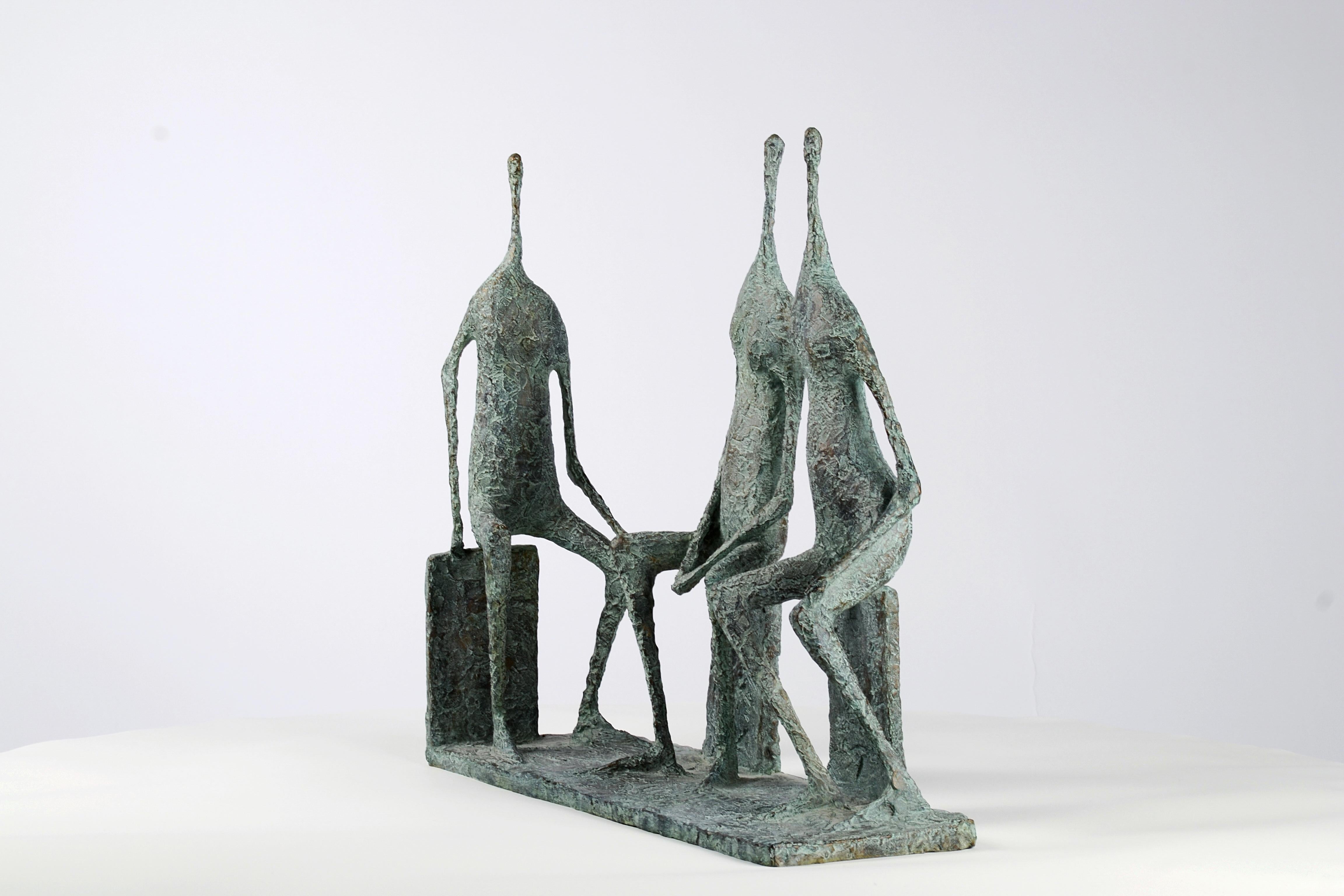 3 Figuras Sentadas I de Pierre Yermia - Escultura contemporánea de bronce, humana en venta 5