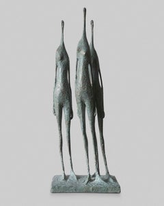 3 Figuras de pie IV de Pierre Yermia - Escultura contemporánea de bronce