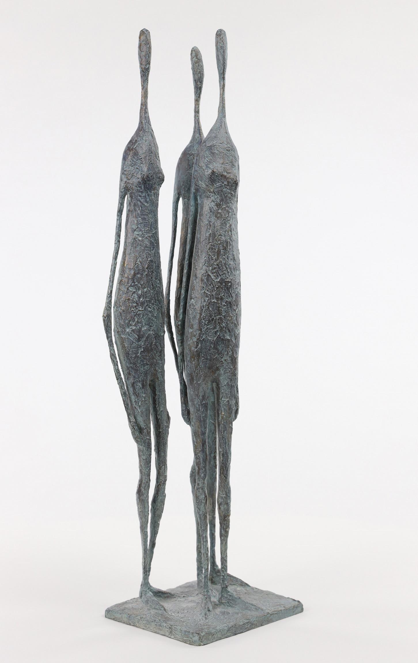 3 Standing Figures VI by Pierre Yermia - Contemporary bronze sculpture, elegant For Sale 2