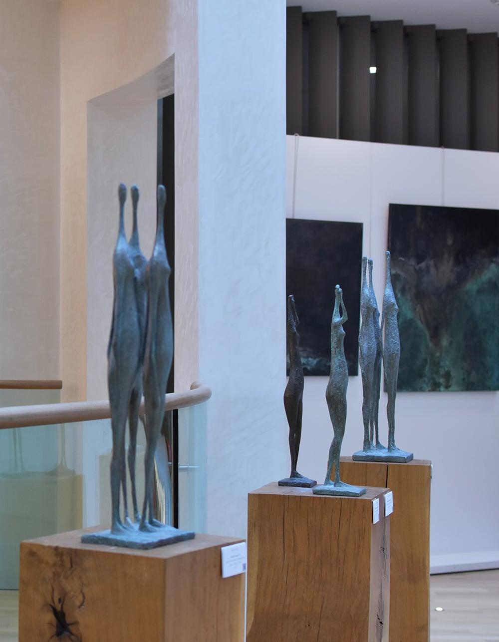 3 Standing Figures VI by Pierre Yermia - Contemporary bronze sculpture, elegant For Sale 6