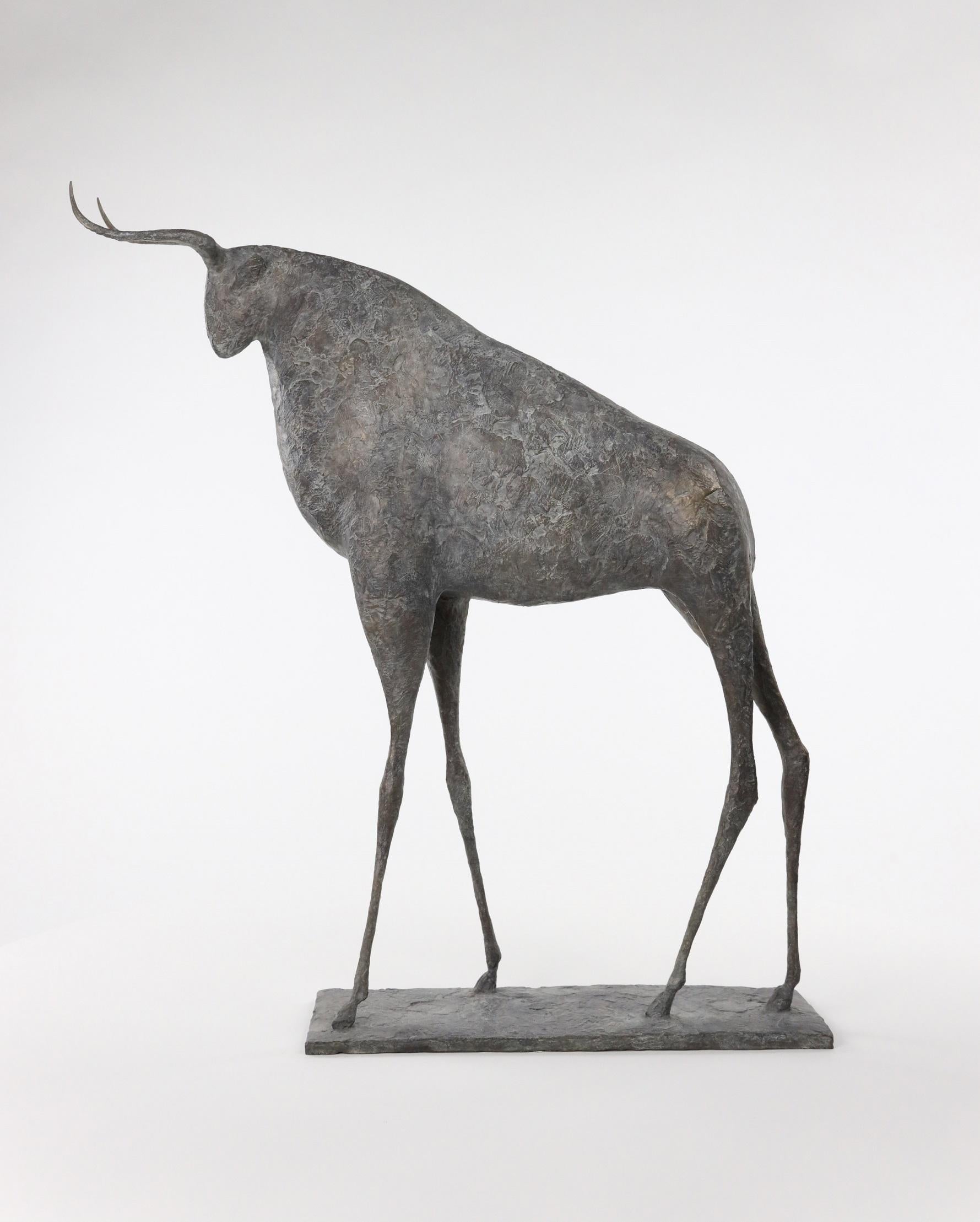 Bull IX by Pierre Yermia - Animal bronze sculpture, figurative, grey patina For Sale 3