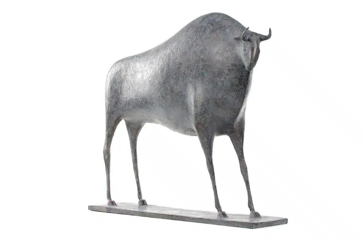 Bull V par Pierre Yermia - Sculpture animalière en bronze, figurative, patine grise en vente 5