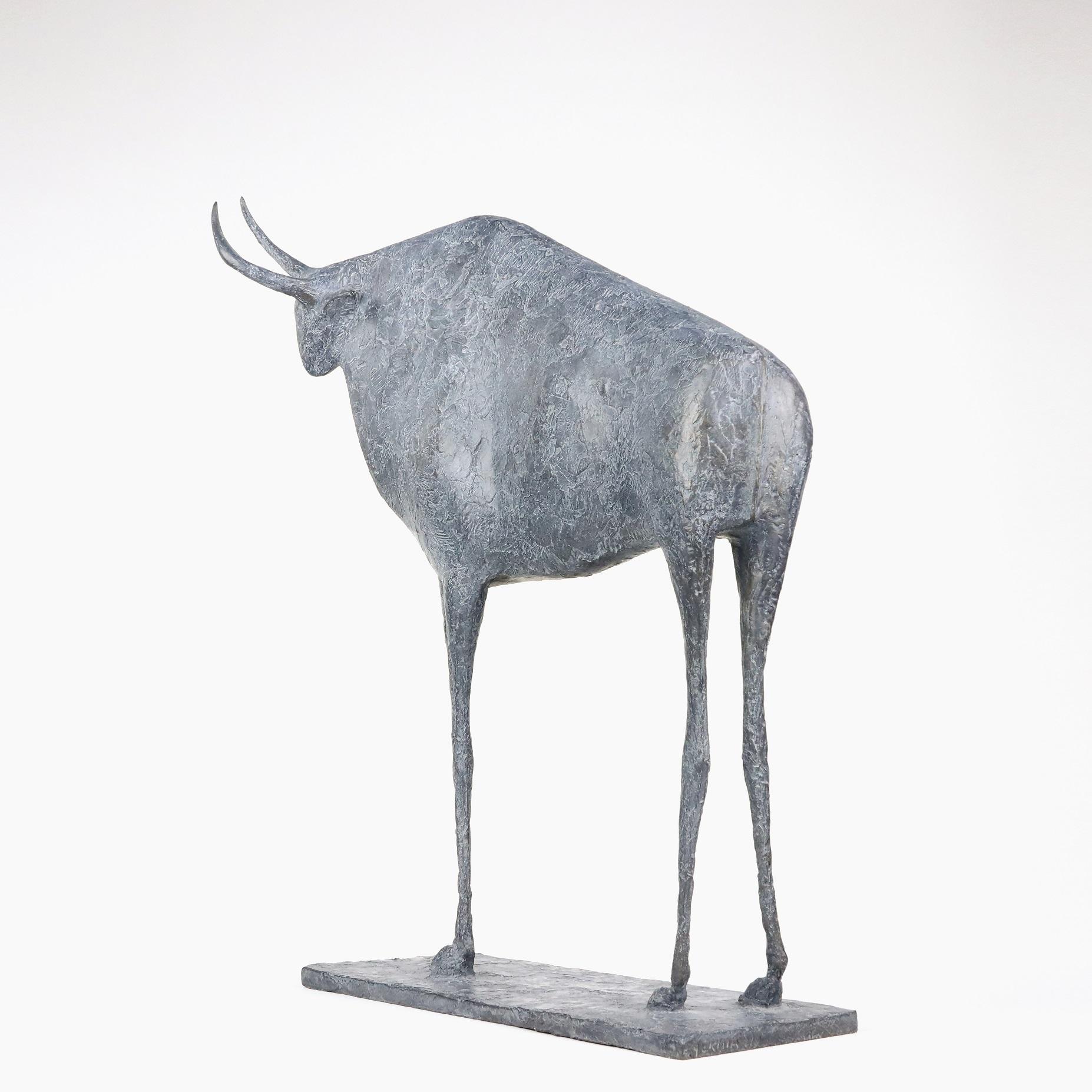 Toro VII  de Pierre Yermia - Escultura animal en bronce, figurativa, pátina gris en venta 4