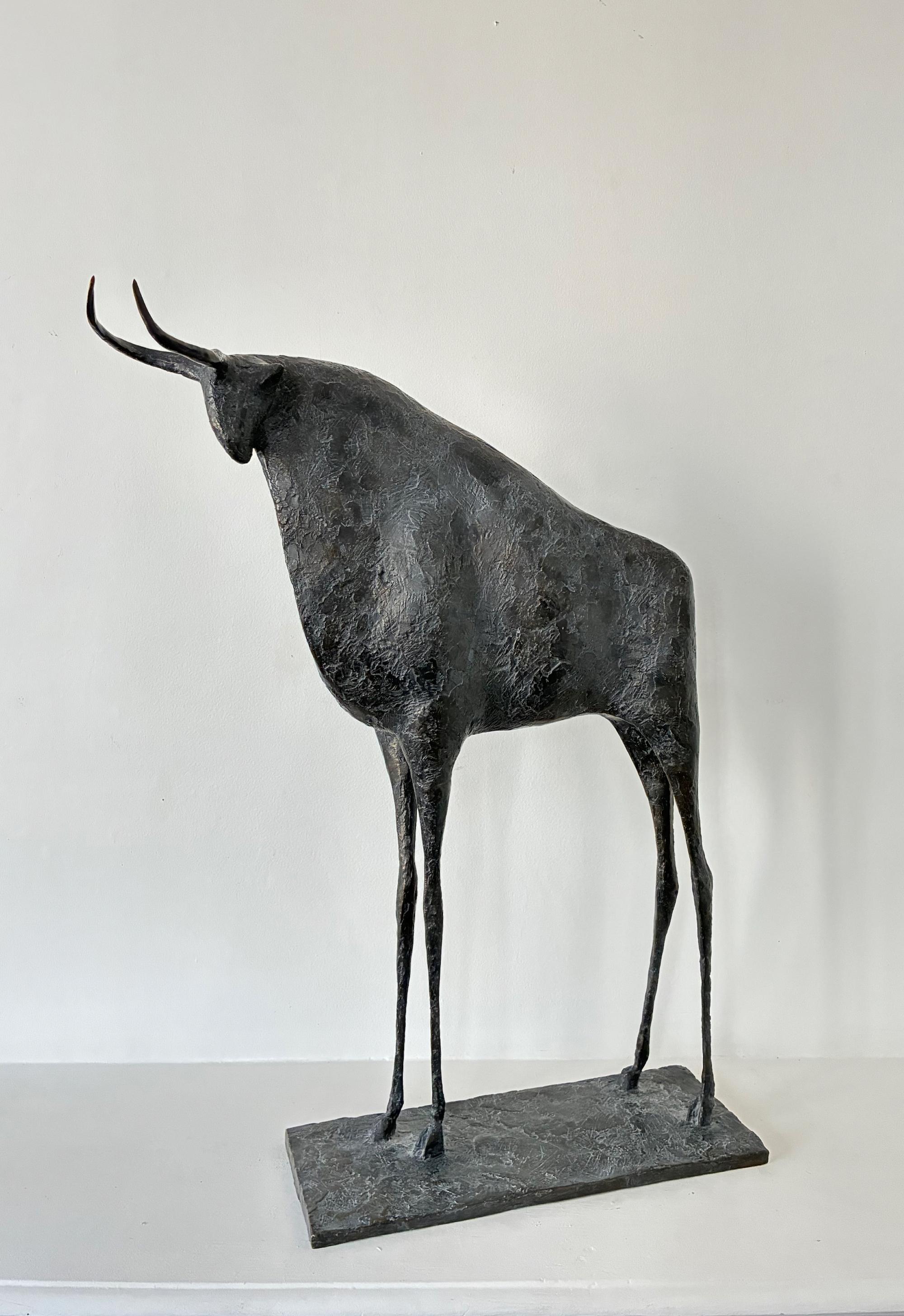 Bull VIII by Pierre Yermia - Animal bronze sculpture, figurative, black colour