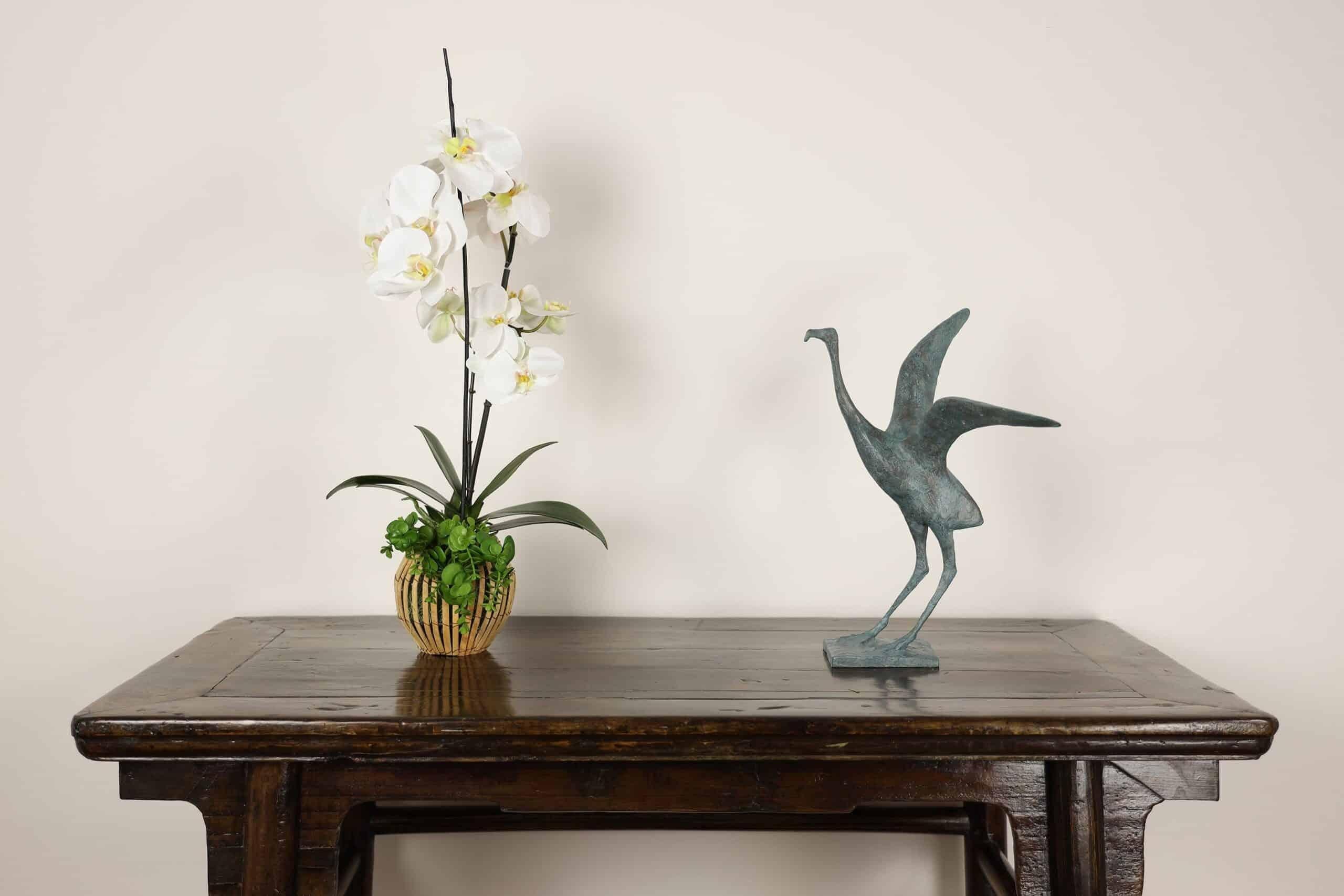 Flight IV by Pierre Yermia - Animal bronze sculpture, bird, green patina in vendita 5