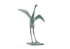 Flight IV par Pierre Yermia - Sculpture animalière en bronze, oiseau, patine verte