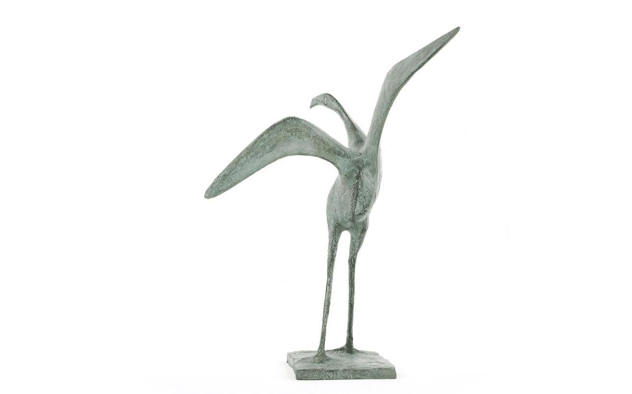 Flight VI von Pierre Yermia - Tierische Bronzeskulptur, Vogel, graue Patina, elegant im Angebot 1