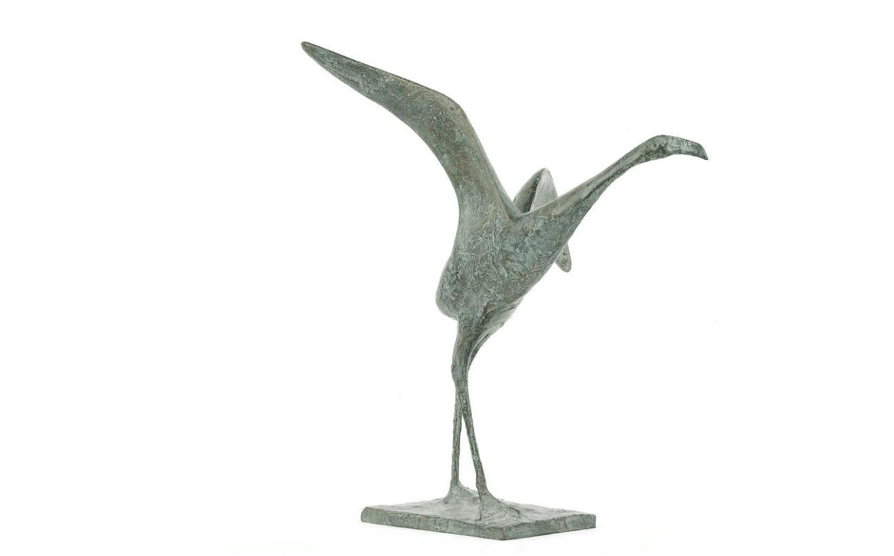 Flight VI par Pierre Yermia - Sculpture animalière en bronze, oiseau, patine grise, élégante en vente 2