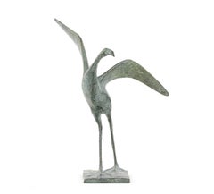 Flight VI von Pierre Yermia - Tierische Bronzeskulptur, Vogel, graue Patina, elegant