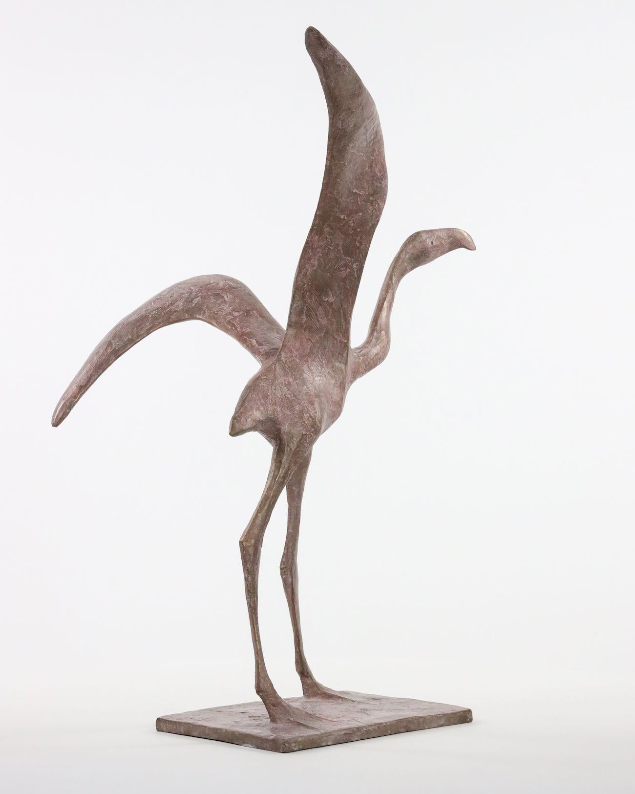 Flight VIII di Pierre Yermia - Scultura animale in bronzo, uccello, elegante, tonalità rosa in vendita 1
