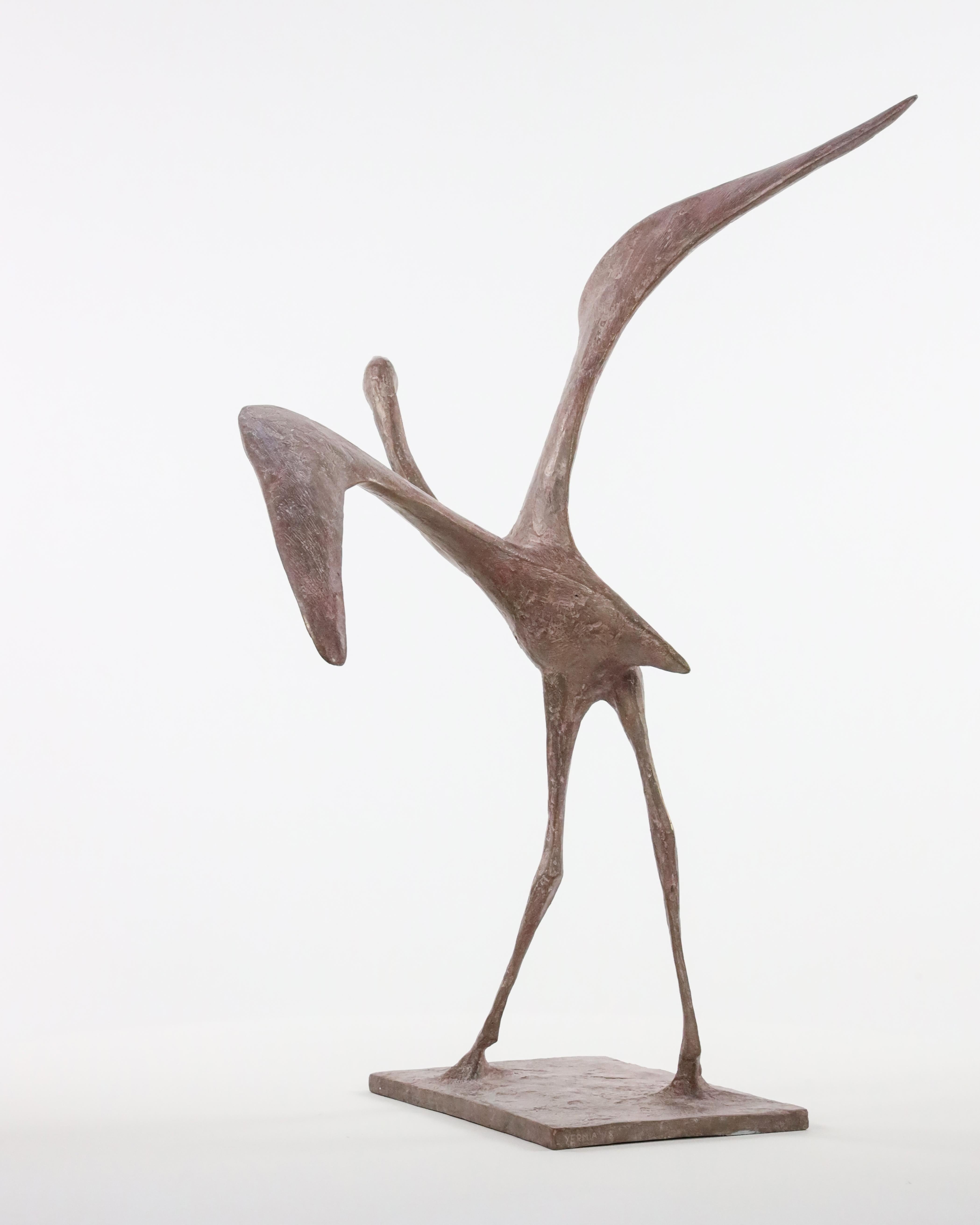 Flight VIII di Pierre Yermia - Scultura animale in bronzo, uccello, elegante, tonalità rosa in vendita 6