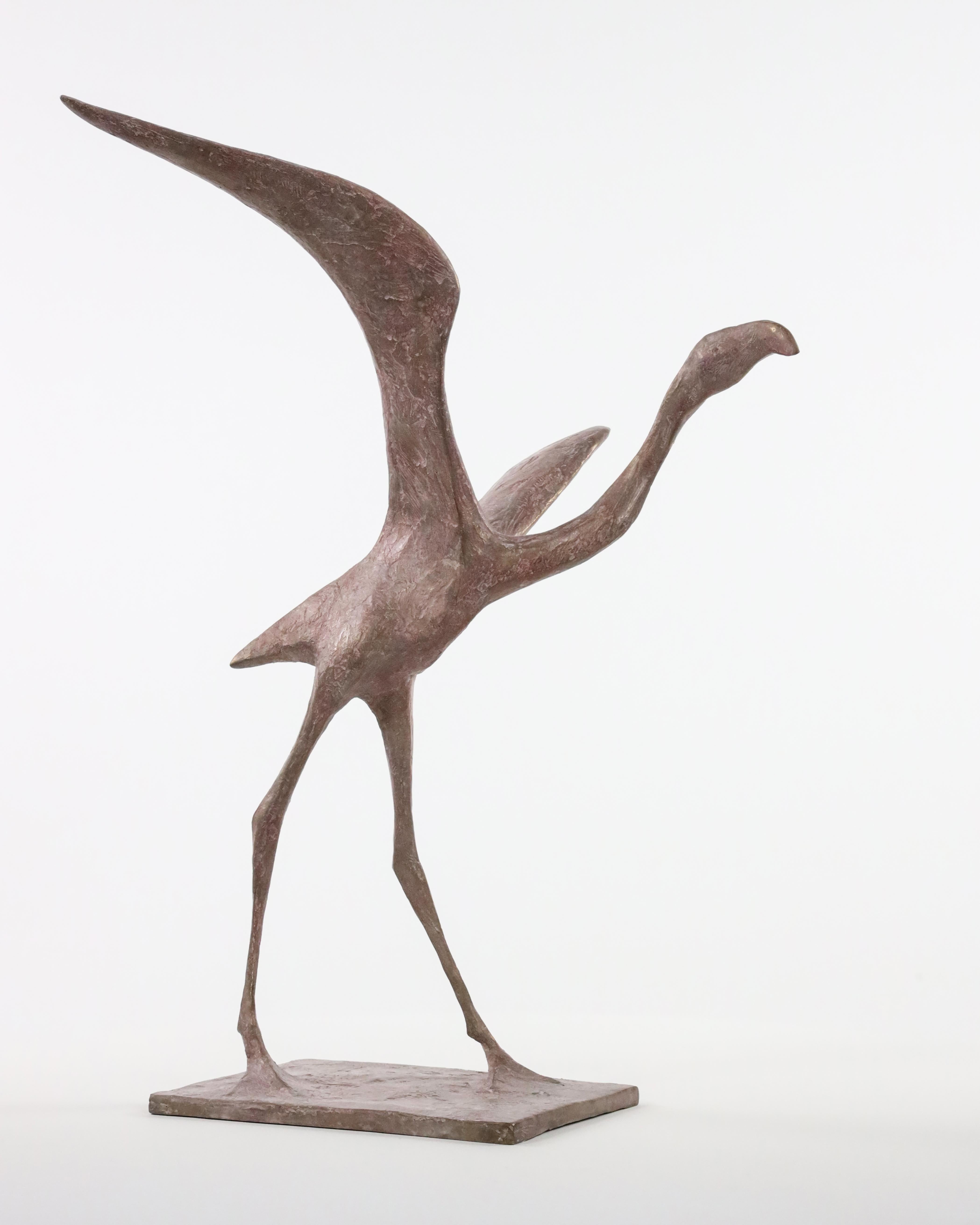Flight VIII di Pierre Yermia - Scultura animale in bronzo, uccello, elegante, tonalità rosa in vendita 8