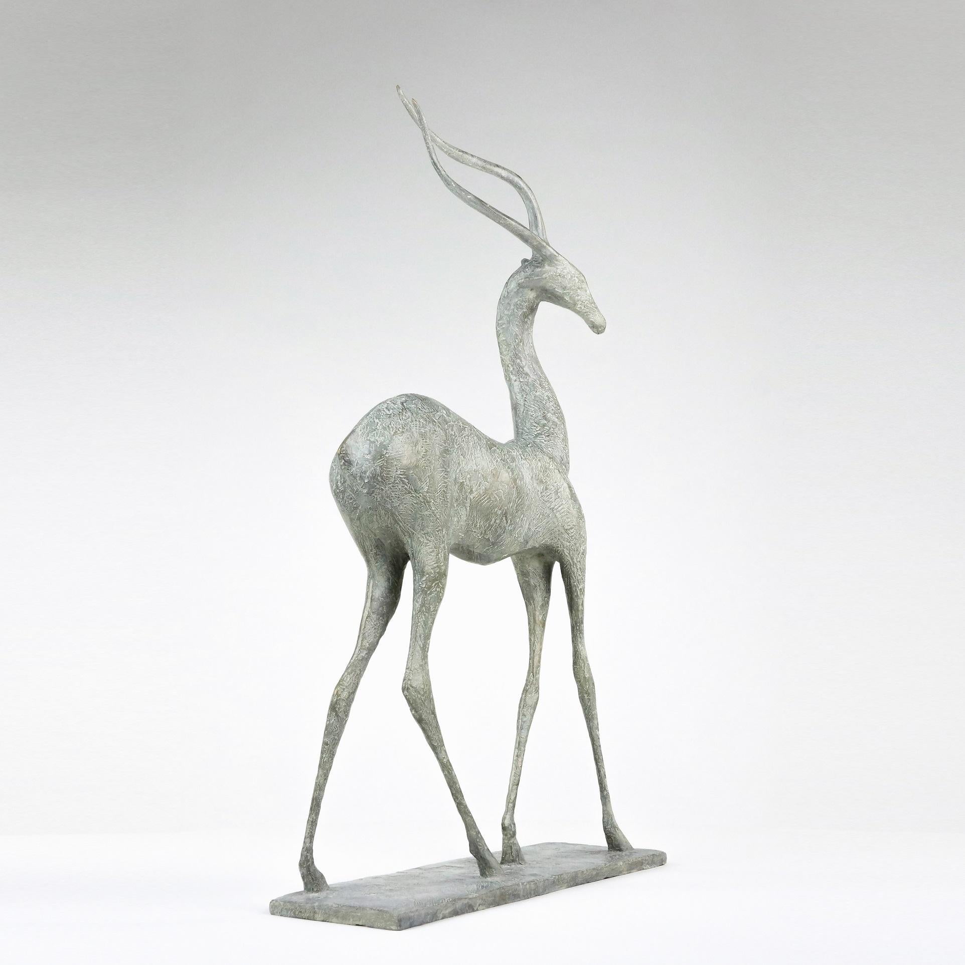 Gazelle II de Pierre Yermia - Sculpture animalière en bronze, figurative, grise en vente 1