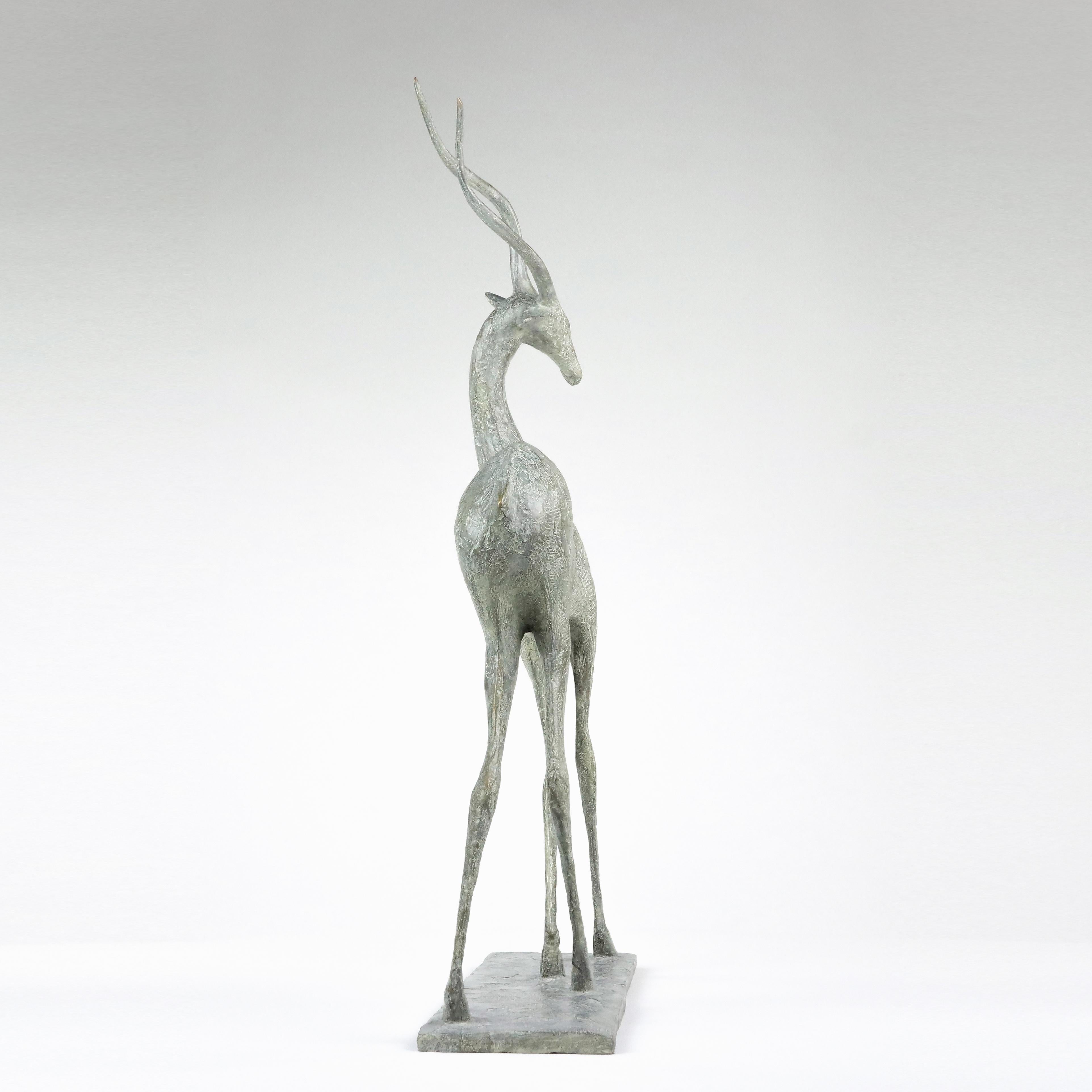 Gazelle II de Pierre Yermia - Sculpture animalière en bronze, figurative, grise en vente 6