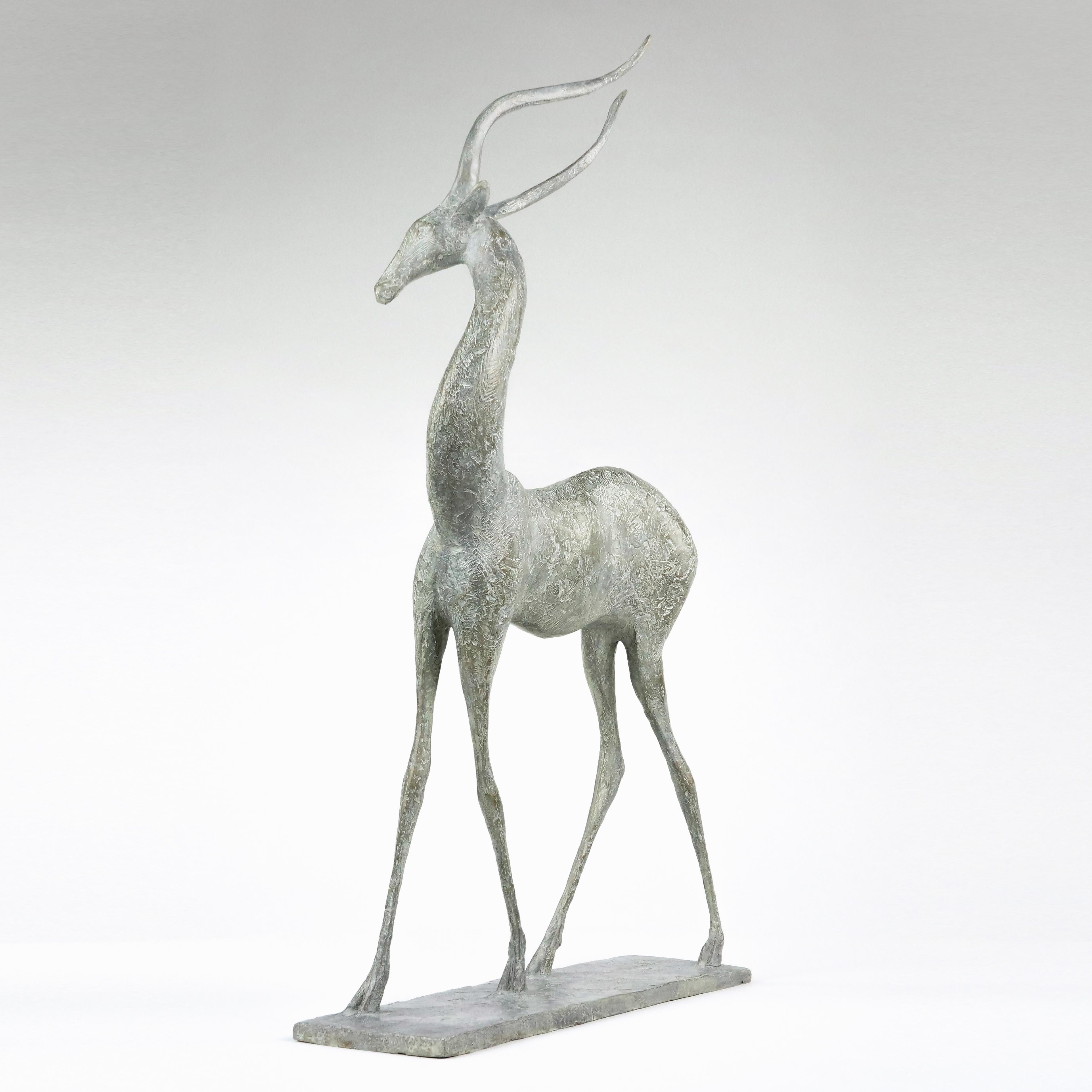 Gacela II de Pierre Yermia - Escultura animal en bronce, figurativa, gris en venta 8