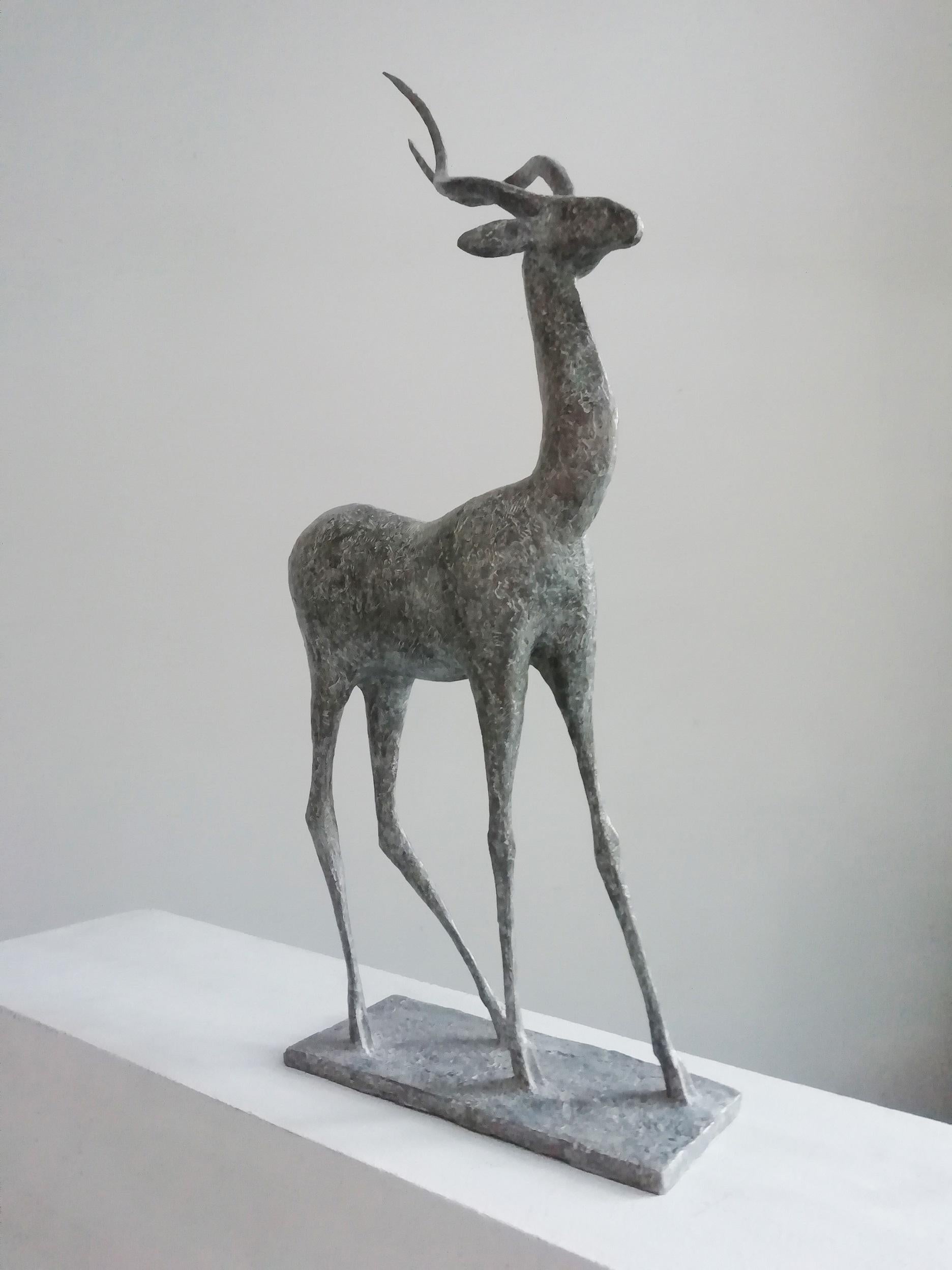 Gazelle IV di Pierre Yermia - Scultura animale in bronzo, figurativa, colore grigio in vendita 4