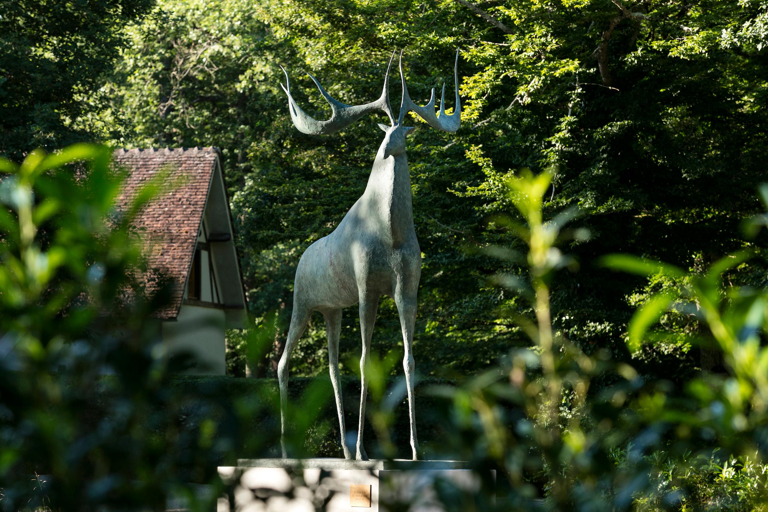 Grande cervo di Pierre Yermia - Grande scultura animale in bronzo, monumentale in vendita 8