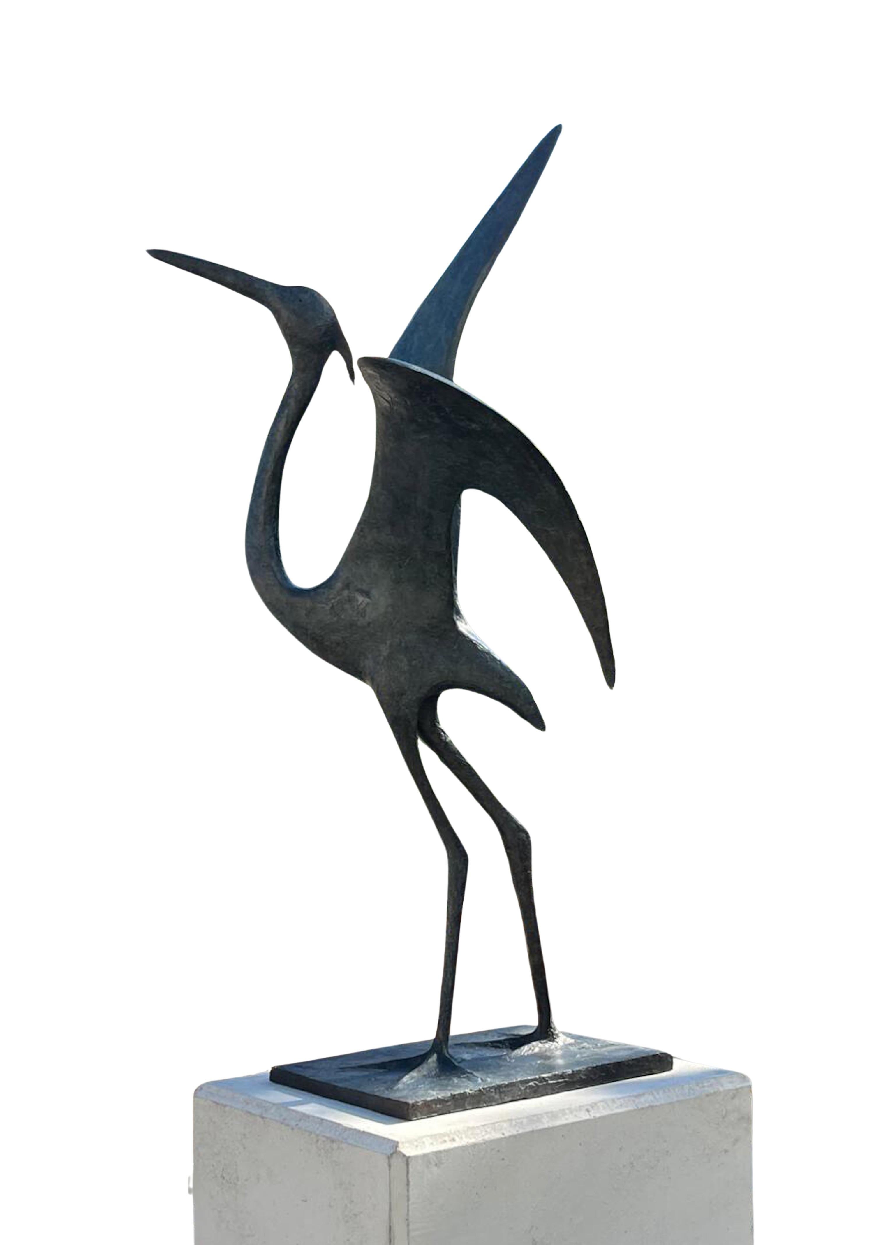 Heron (Large) è una scultura in bronzo dell'artista contemporaneo francese Pierre Yermia, le cui dimensioni sono 180 × 100 × 86 cm (70,9 × 39,4 × 33,9 pollici). 
La scultura è firmata e numerata, fa parte di un'edizione limitata di 8 edizioni + 4