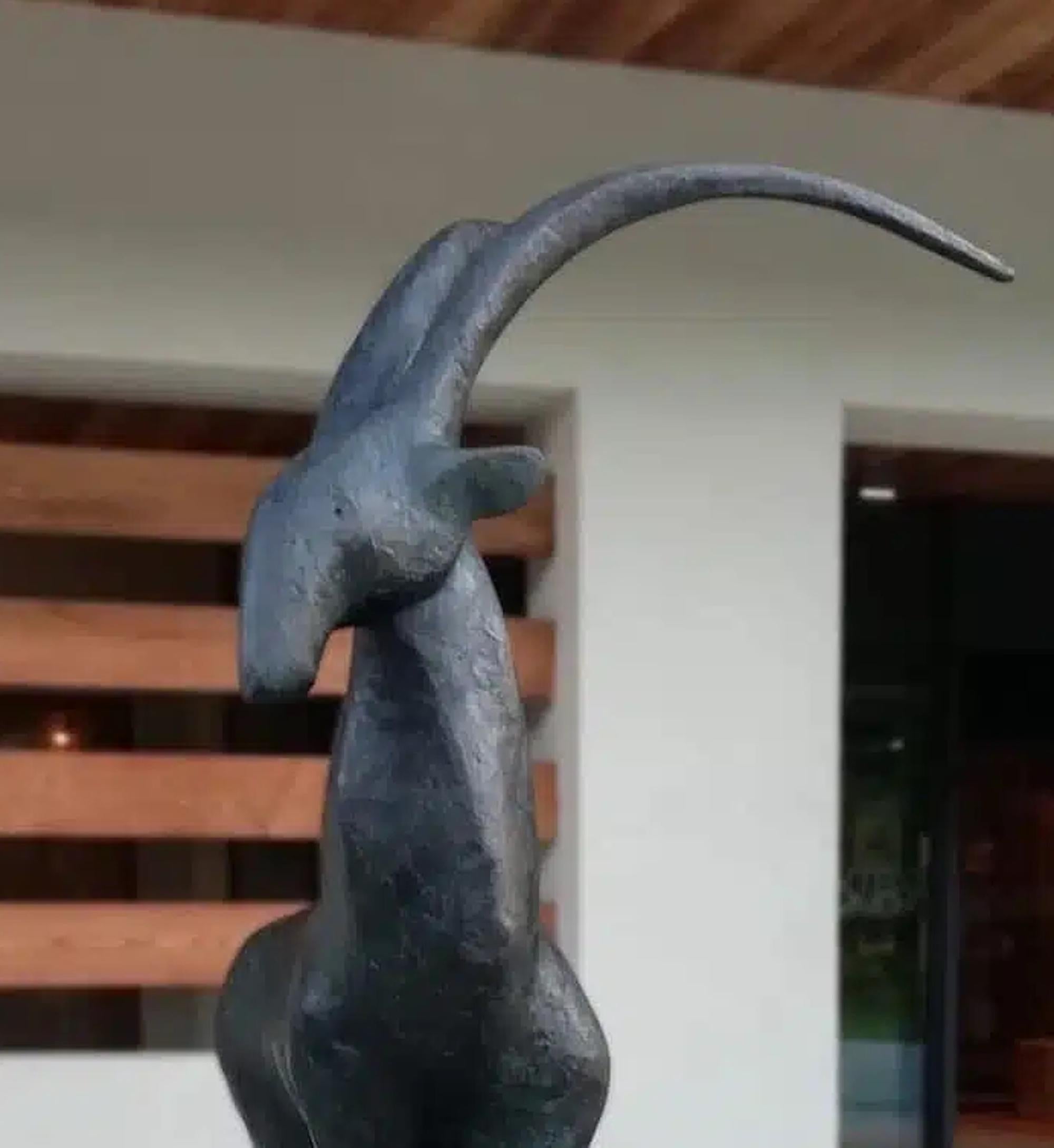 Steinbock I von Pierre Yermia - Tierkunst, große Bronzeskulptur für den Außenbereich, elegant im Angebot 6