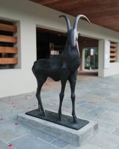 Ibex I (Large) de Pierre Yermia - Art animalier, sculpture en bronze d'extérieur