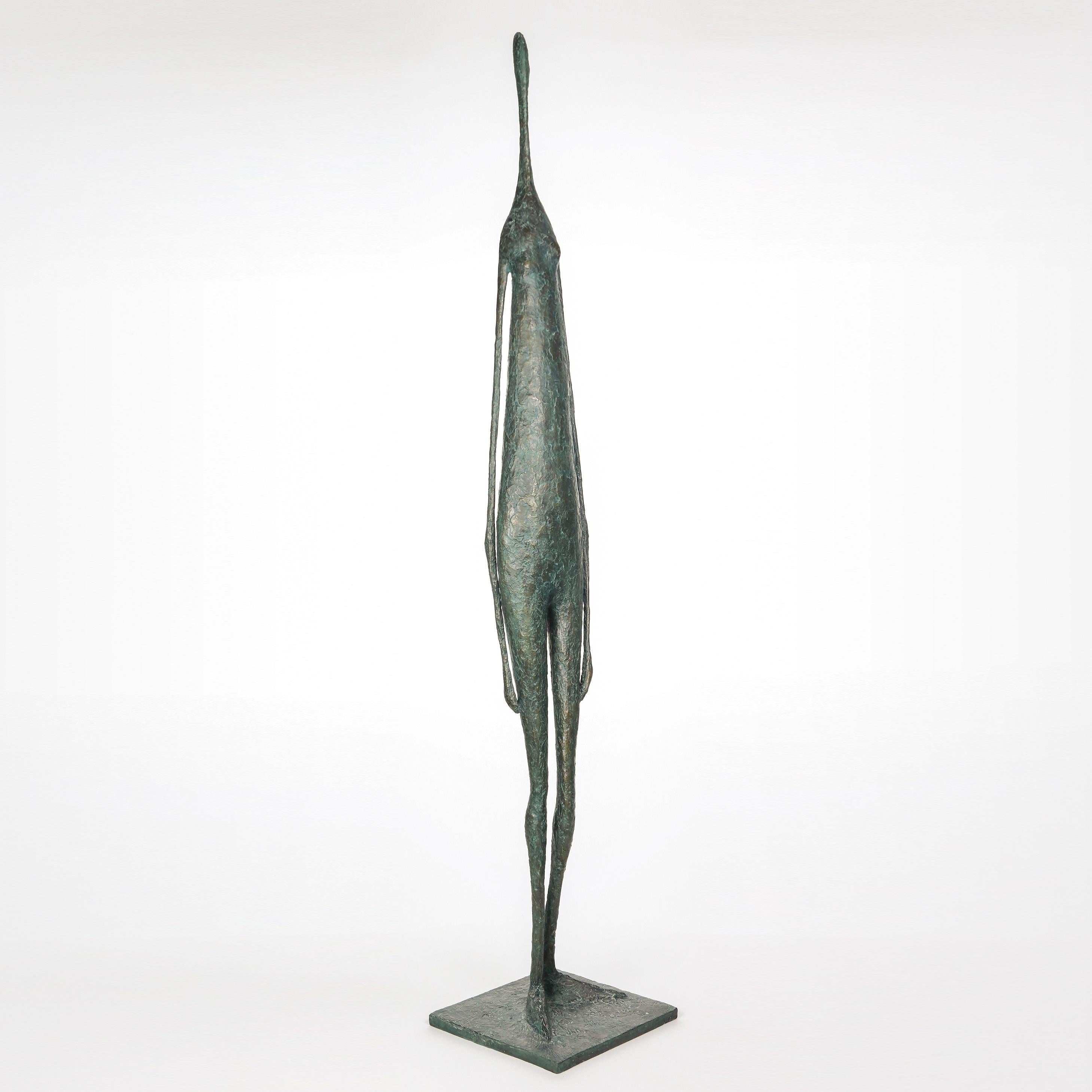 Large standing figure IV est une sculpture en bronze de l'artiste contemporain français Pierre Yermia, dont les dimensions sont de 147 × 28 × 26 cm (57.9 × 11 × 10.2 in). 
La sculpture est signée et numérotée, elle fait partie d'une édition limitée