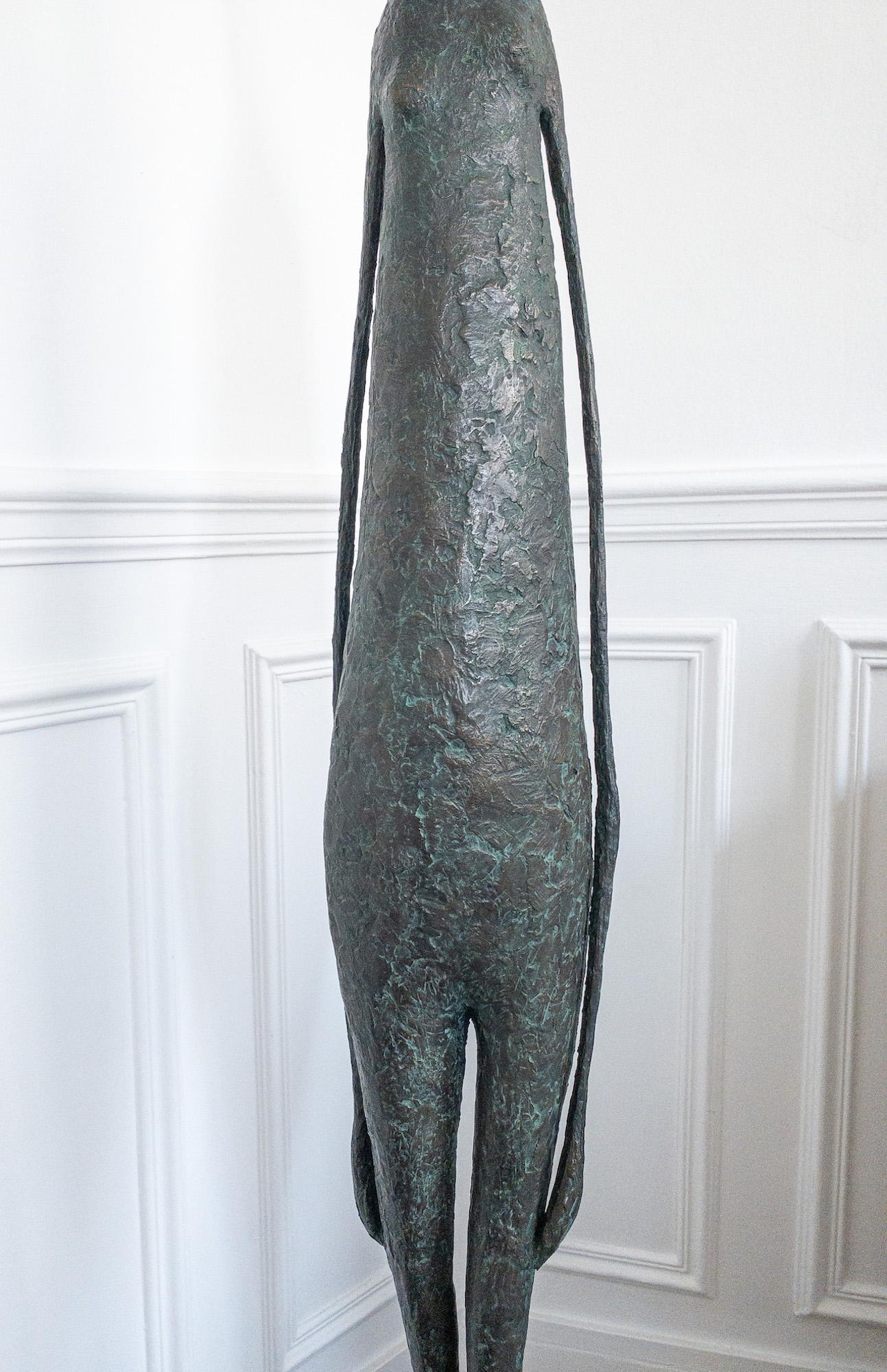 Grand personnage debout IV de Pierre Yermia - Sculpture contemporaine en bronze, humaine en vente 3