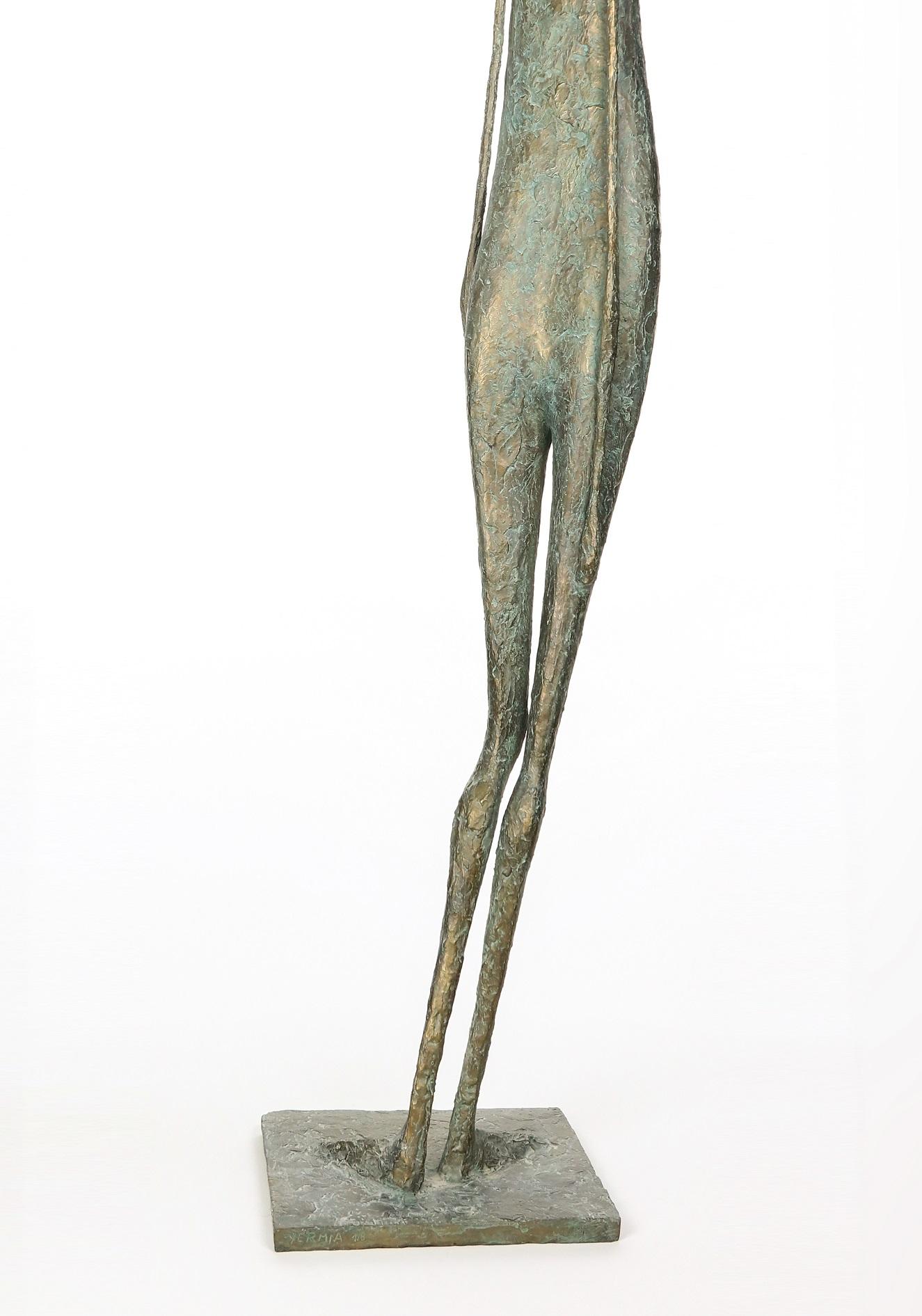 Gran figura de pie VI de Pierre Yermia - Escultura contemporánea de bronce, humana en venta 3