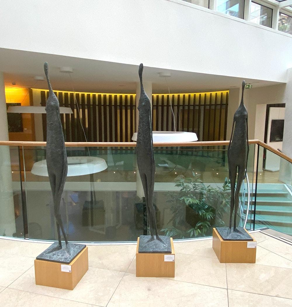 Gran figura de pie VI de Pierre Yermia - Escultura contemporánea de bronce, humana en venta 5
