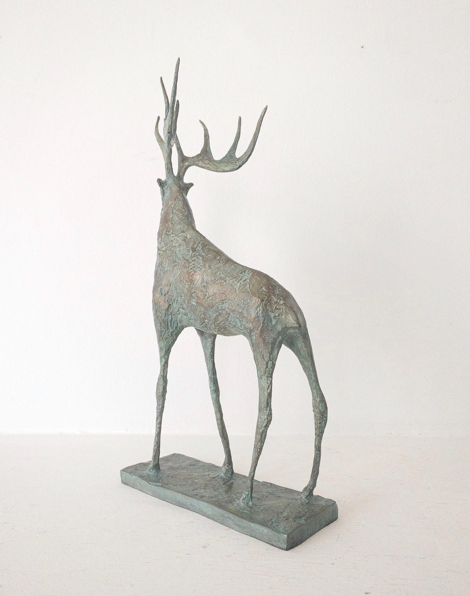 Petit cerf I par Pierre Yermia - Sculpture animalière contemporaine, élégante, élancée en vente 11