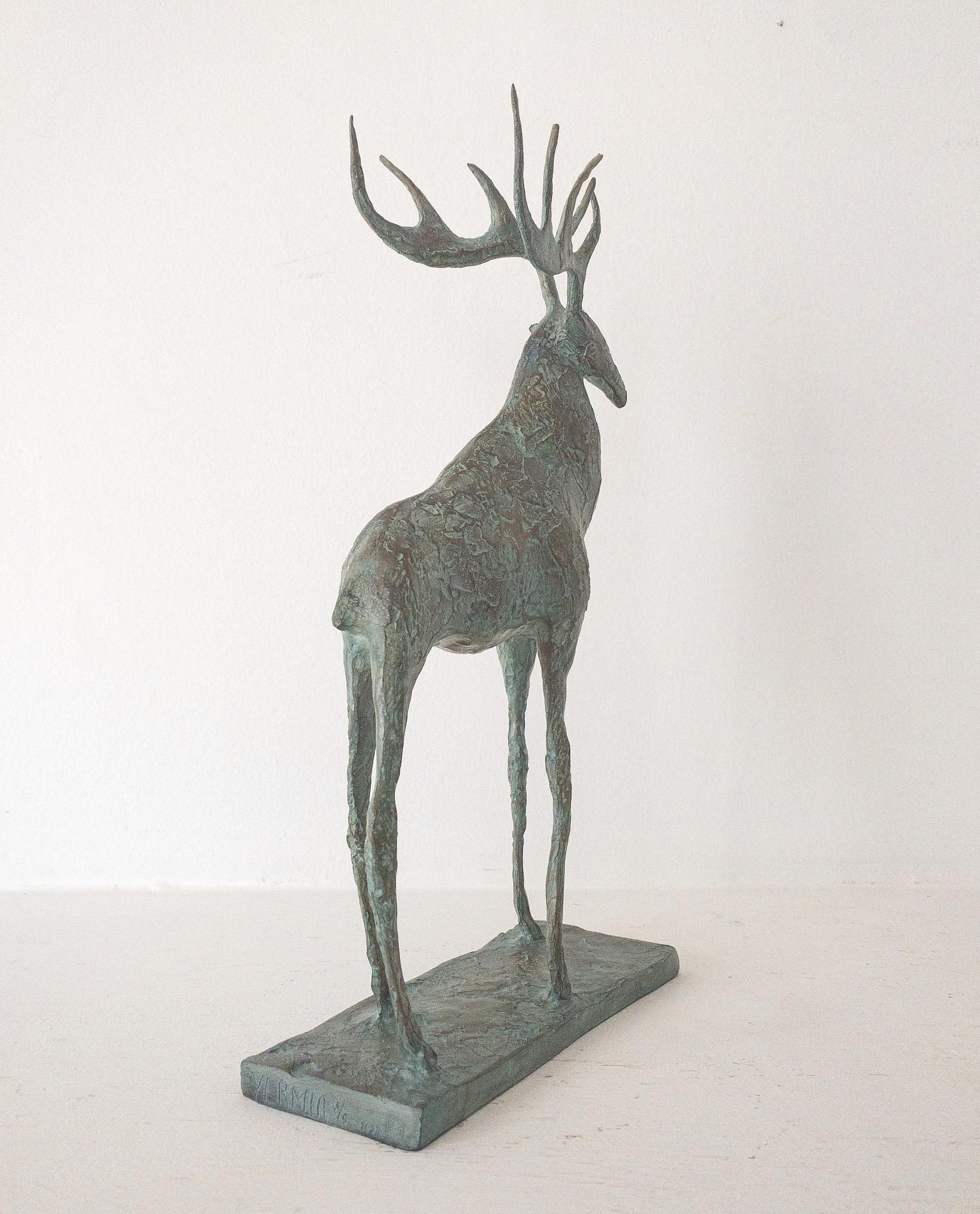 Petit cerf I par Pierre Yermia - Sculpture animalière contemporaine, élégante, élancée en vente 13