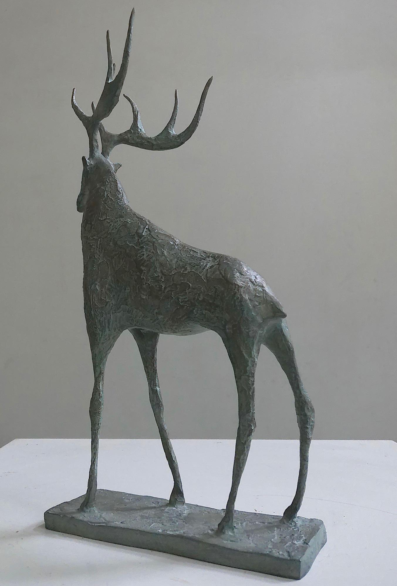 Petit cerf I par Pierre Yermia - Sculpture animalière contemporaine, élégante, élancée en vente 6