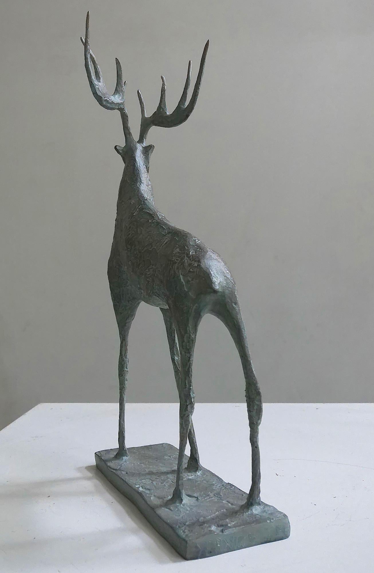 Petit cerf I par Pierre Yermia - Sculpture animalière contemporaine, élégante, élancée en vente 7