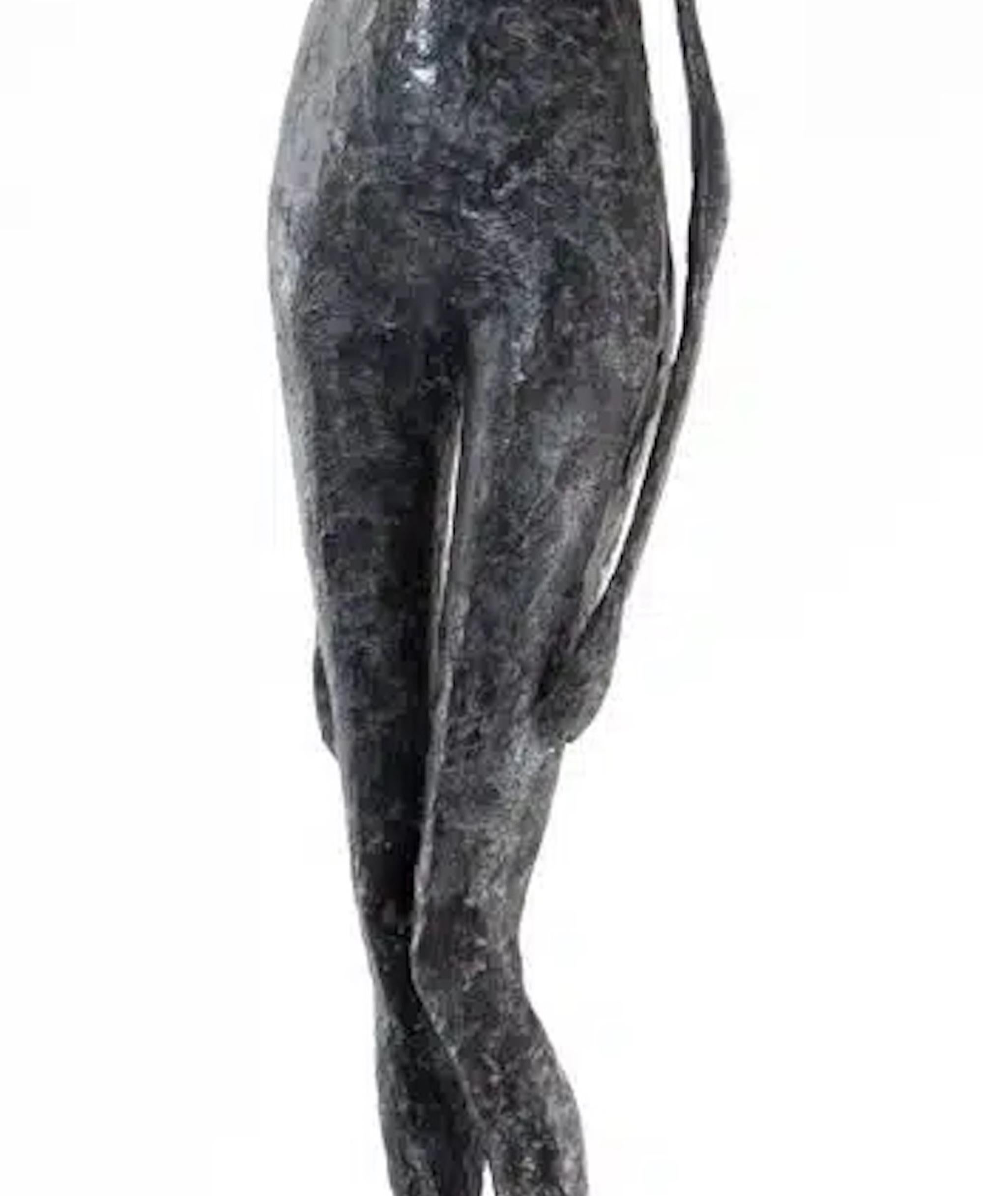 Figura monumentale in piedi I di Pierre Yermia - Scultura contemporanea in bronzo in vendita 5