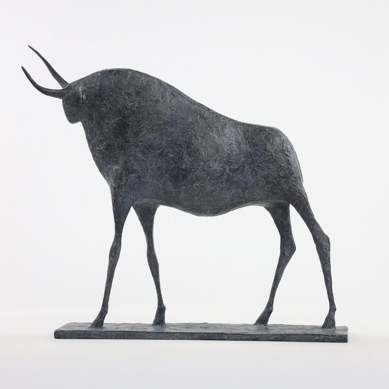 Small Bull I by Pierre Yermia - Contemporary Animal Sculpture, Bronze For Sale 2