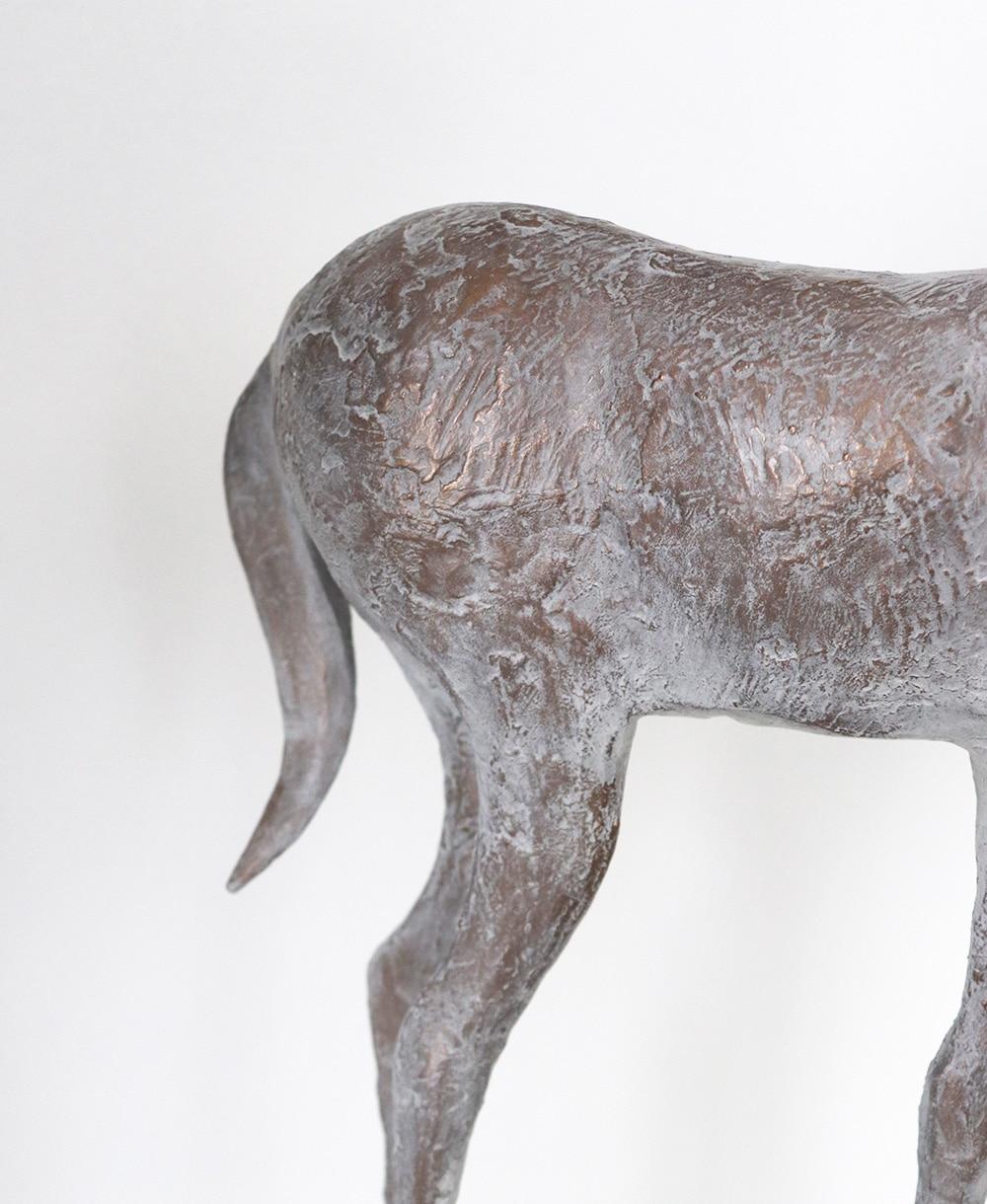 Small Horse IV di Pierre Yermia - Scultura animale in bronzo, elegante, libera e selvaggia in vendita 3