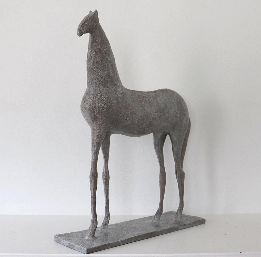 Caballito V de Pierre Yermia - Escultura animal de bronce, elegante, pátina clara en venta 3
