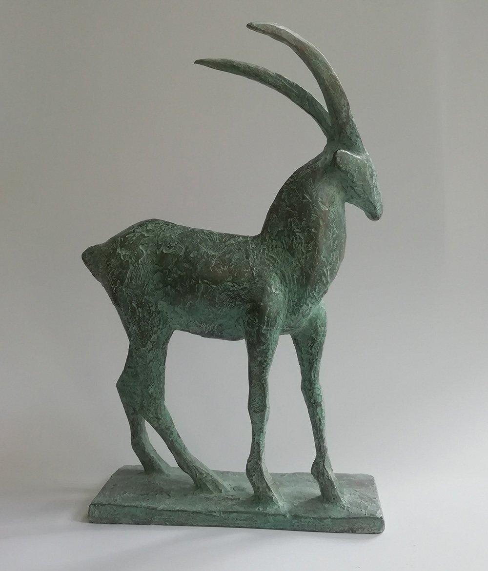 Petit bouquetin I par Pierre Yermia - sculpture contemporaine en bronze animalière en vente 3