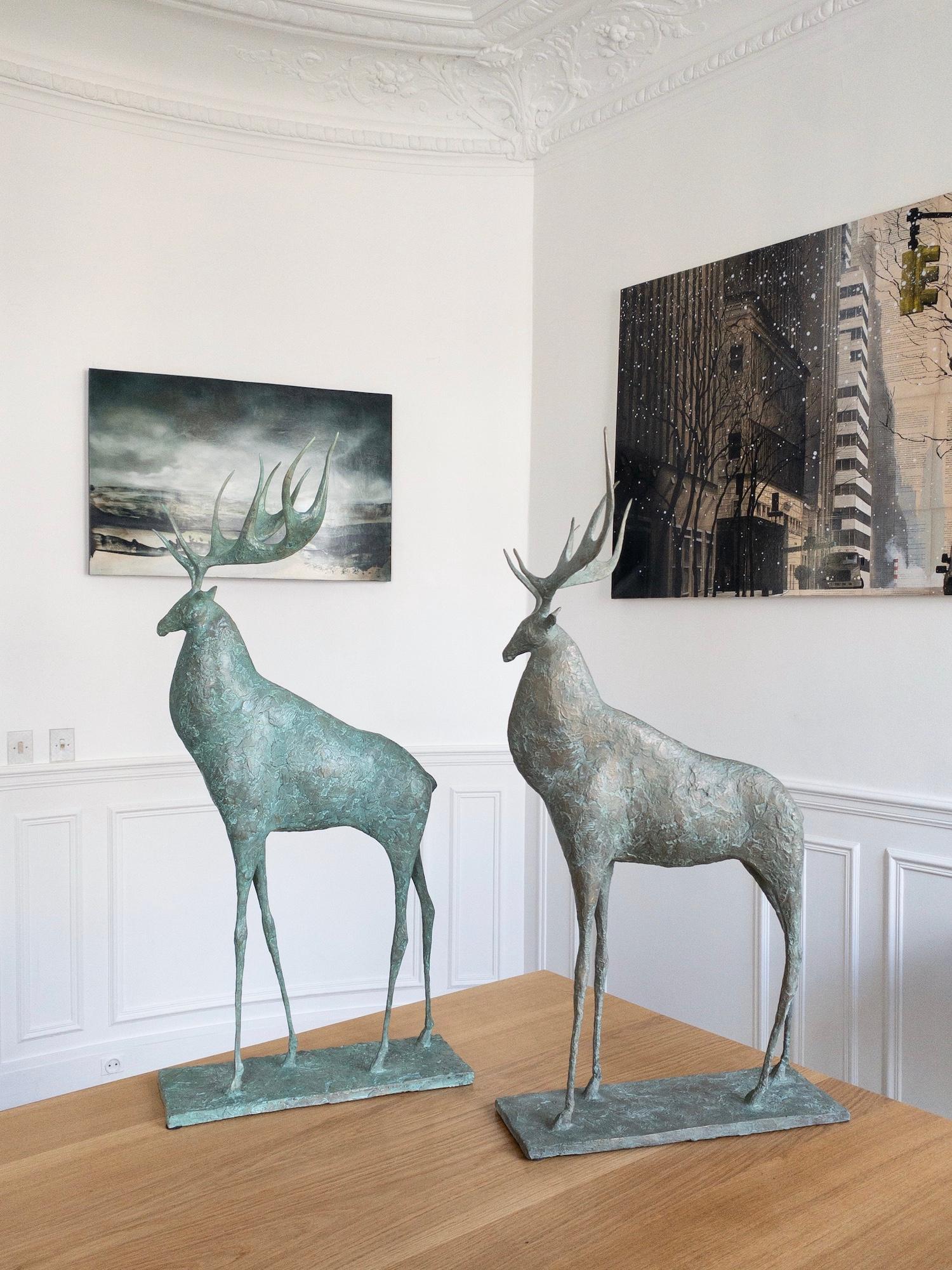 Ciervo II de Pierre Yermia - Escultura animal contemporánea en venta 13