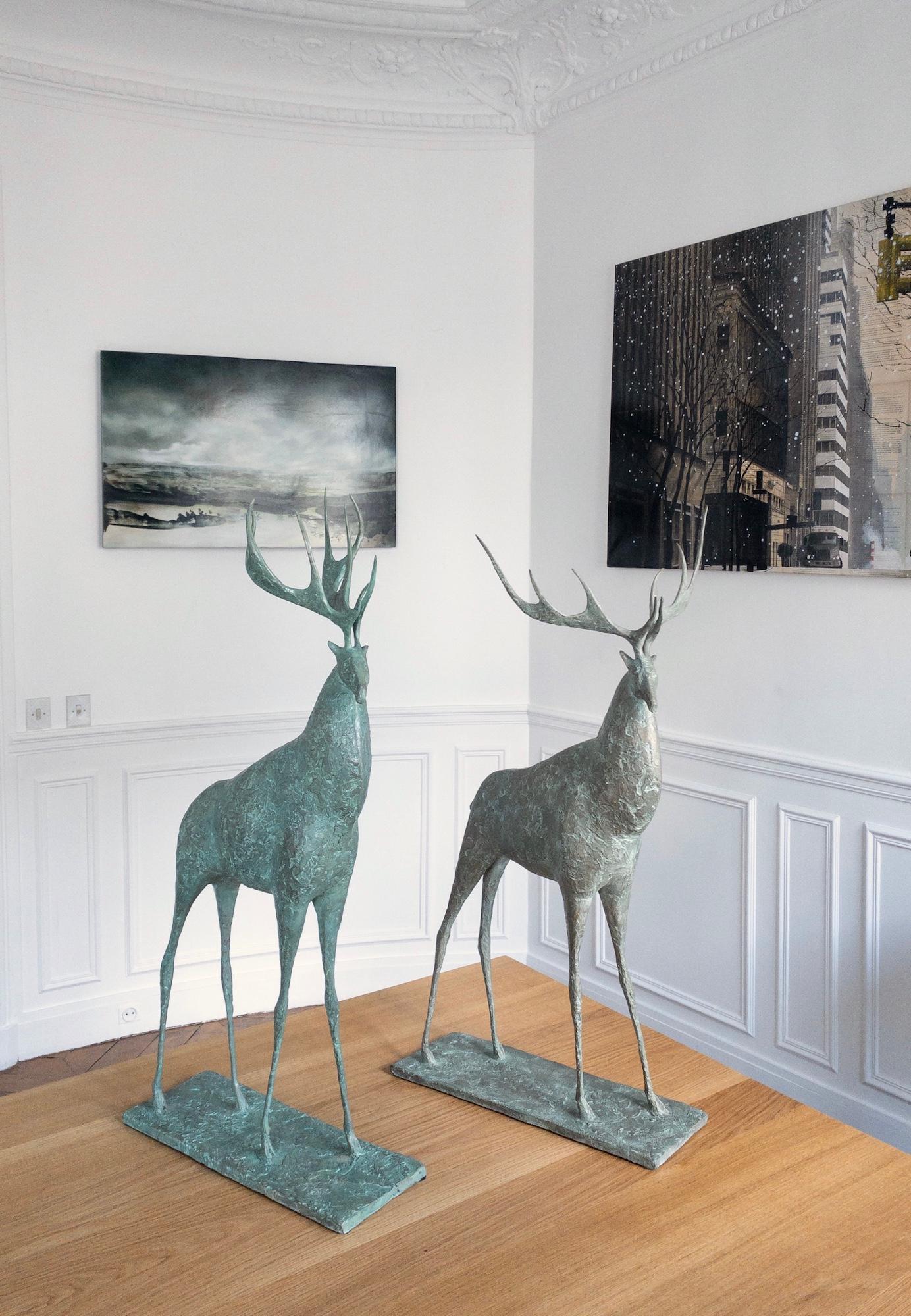 Ciervo II de Pierre Yermia - Escultura animal contemporánea en venta 14