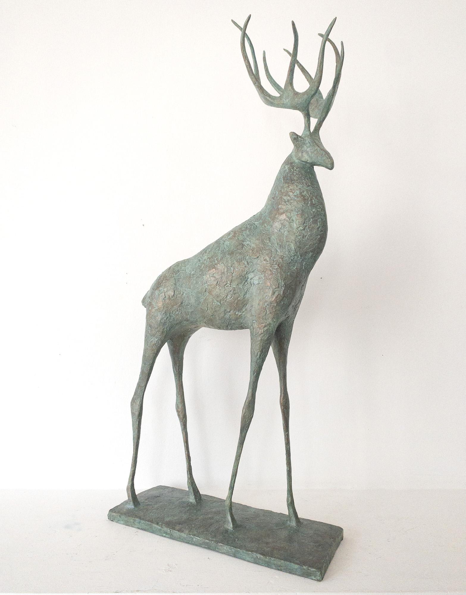 Cerf IV par Pierre Yermia - Sculpture animalière contemporaine, élégante, élancée, grise en vente 14